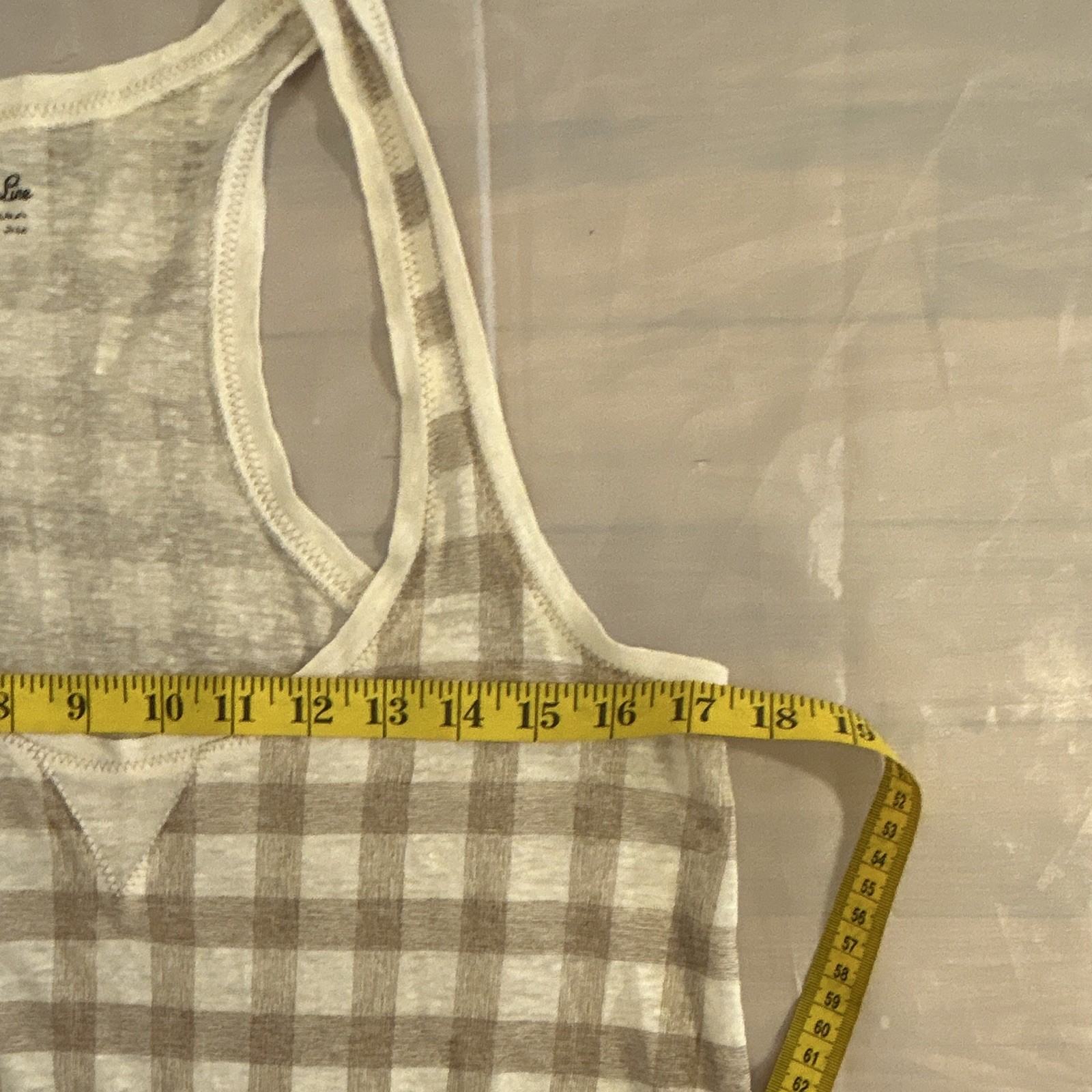 Hi-Line Beige/White Gingham Knit V-Neck Sleeveless Tank Top linen L