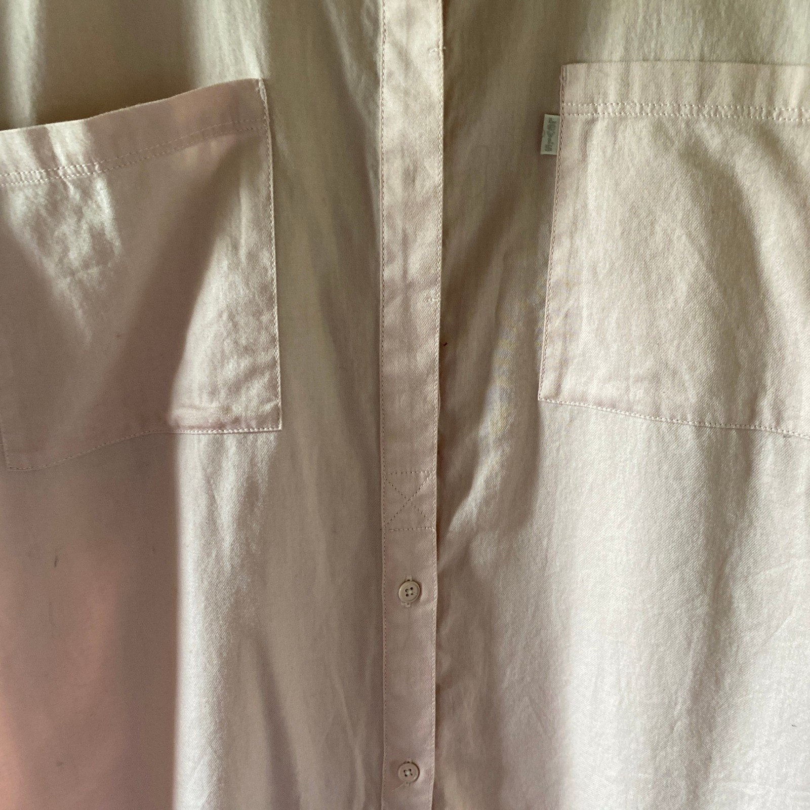 Levi’s Women’s Short-Sleeved Button-Down Top Size L Pale Pink Logo NWT