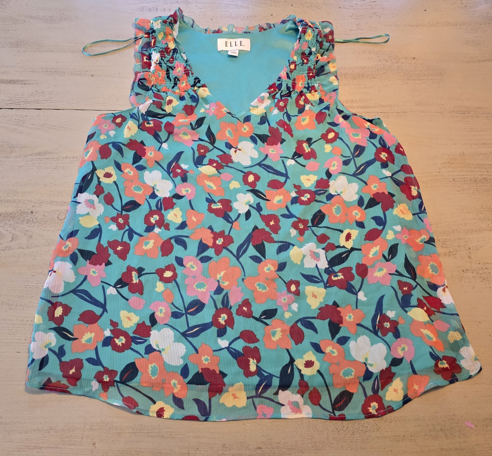 ELLE Sleeveless Floral Blouse Women’s XS, Sleeveless, Lined Multicolor