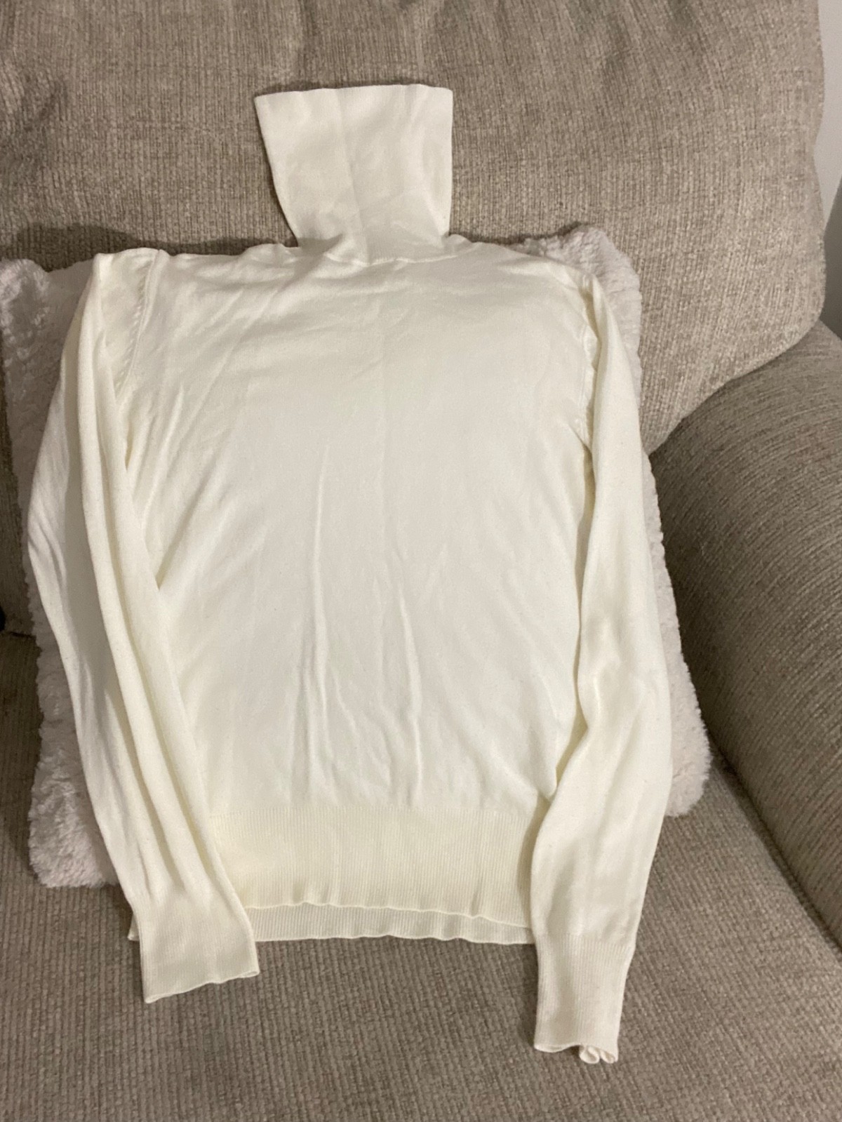 White Long Sleeve Turtle Neck Size XS by Basic/Basiques preowned