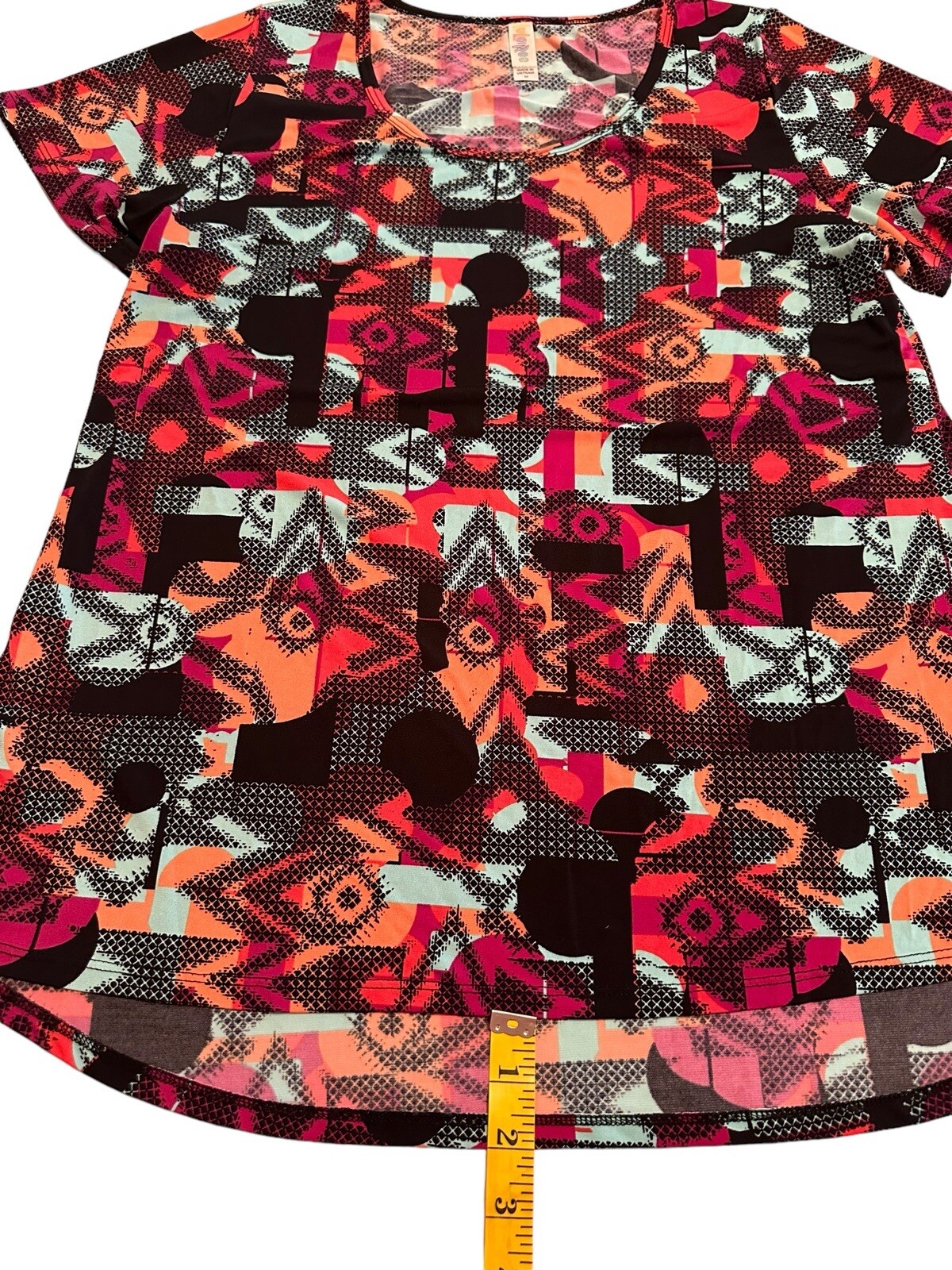 LuLaRoe Geometric Pullover Tunic Blouse Womens Medium Pink Black Multicolor