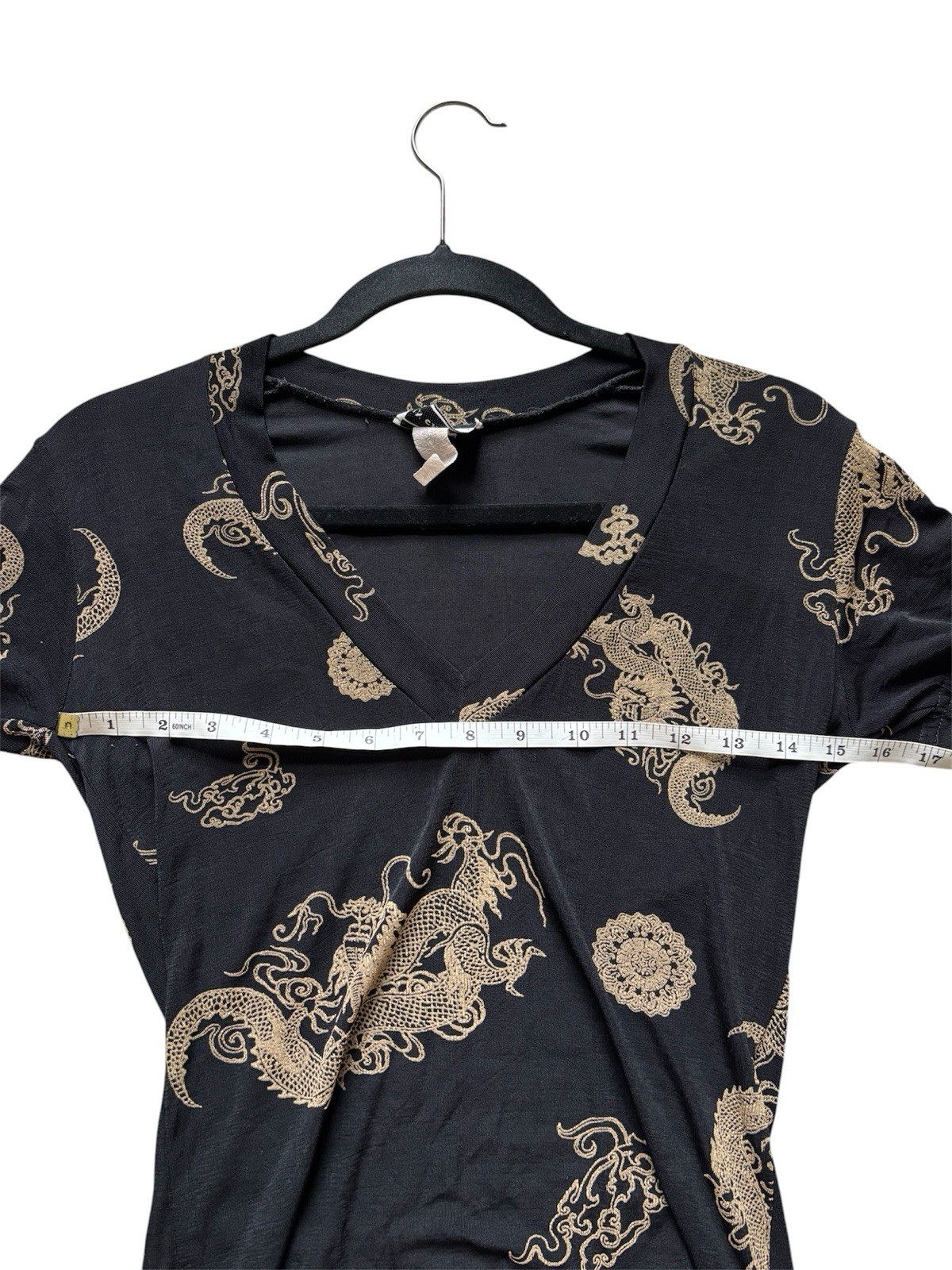 Vintage 90s Dragon Asian Inspired Print Tee V-Neck S