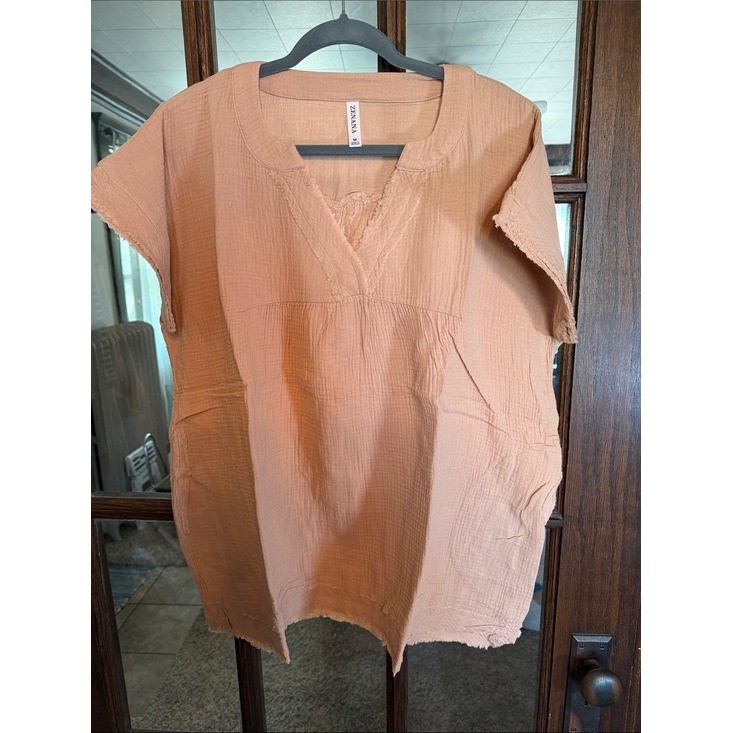 Zenana Tan Cotton Gauze Split V-Neck Tunic Top Raw Hem Womens Medium Oversized