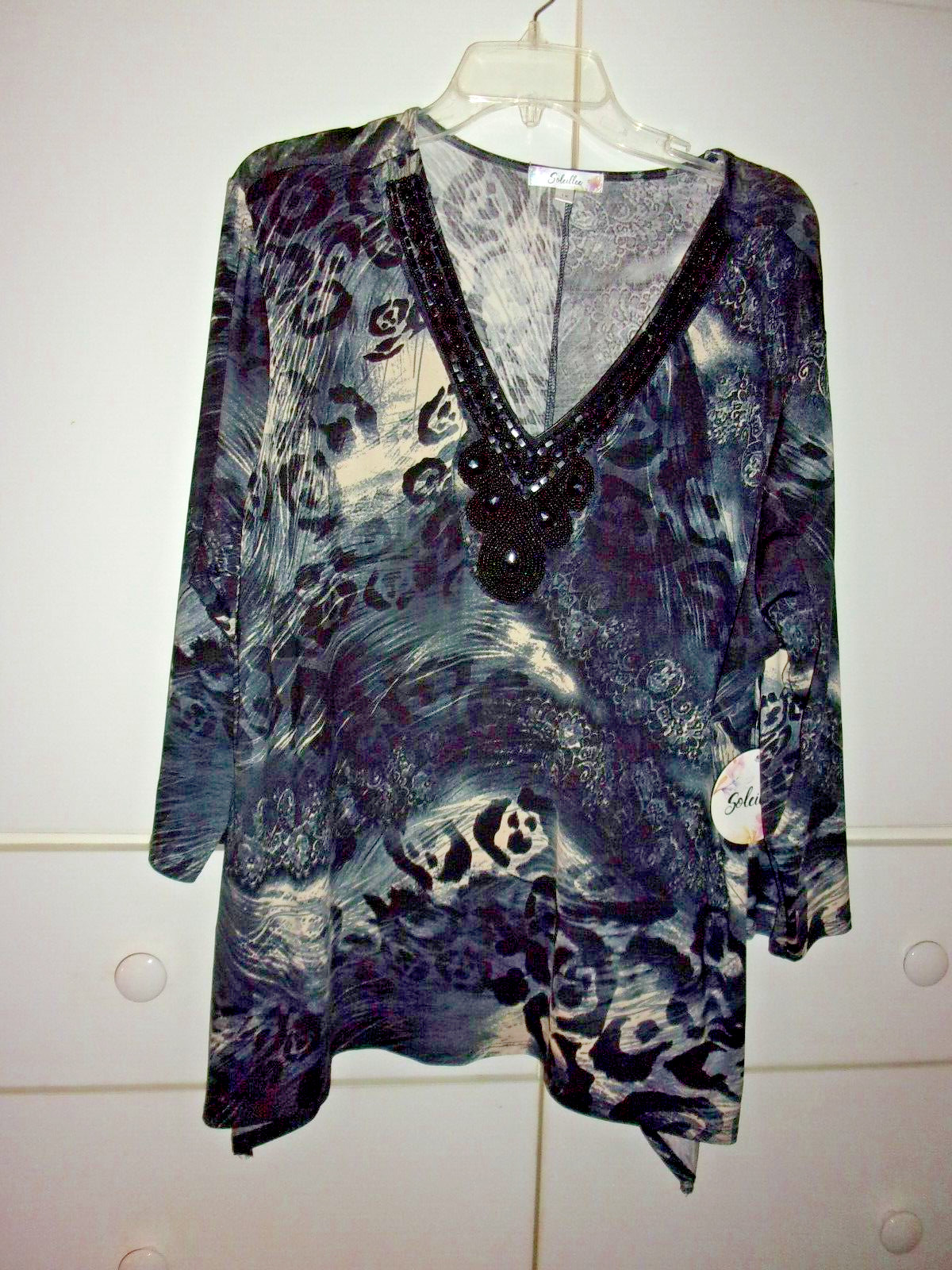Soleillee Beaded V-Neckline Tunic Top 1X