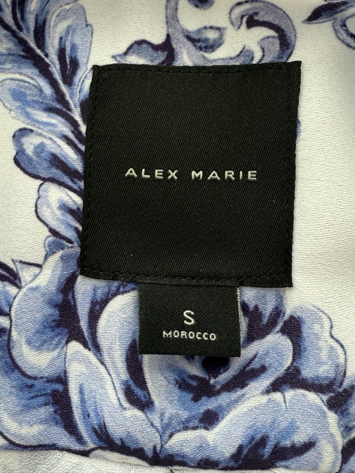 Alex Marie Wren Blue Scroll Button Front Blouse Women’s S NWOT Feminine Classic