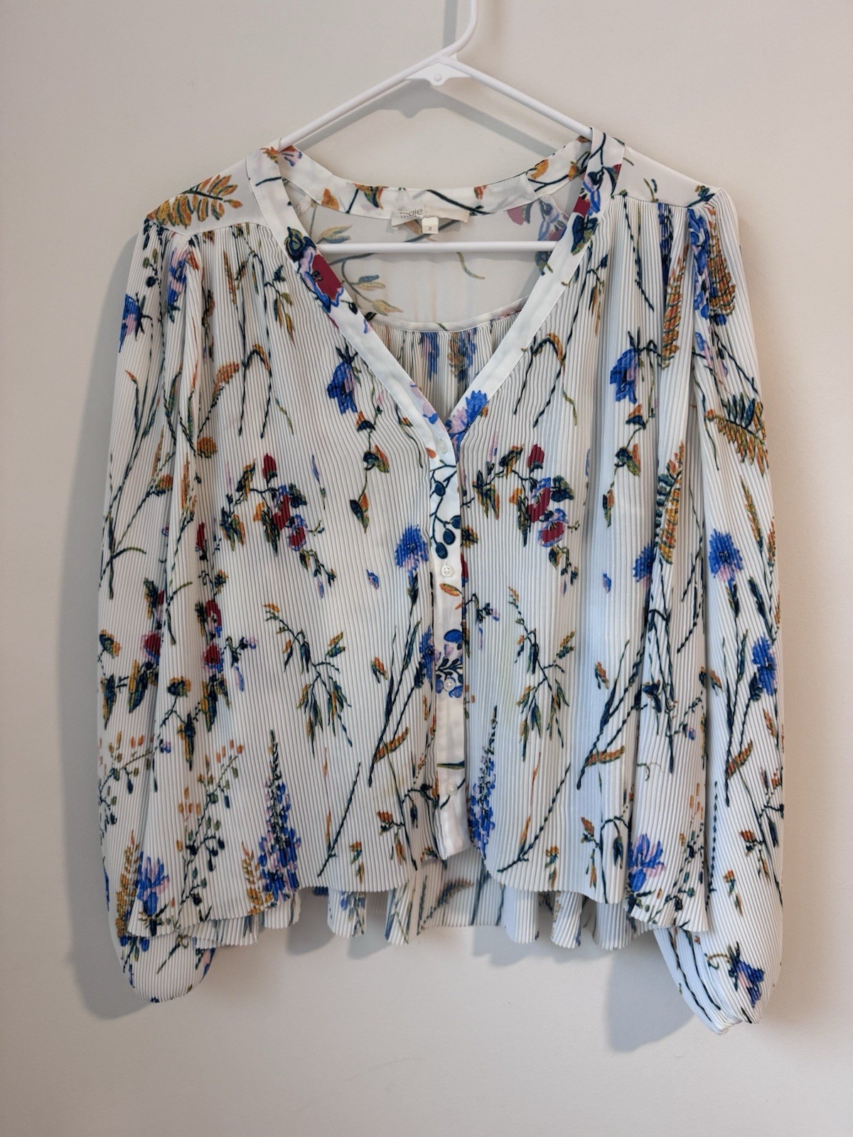 maje White Multicolor Floral Pleated Balloon Sleeve Blouse V-Neck Size 2