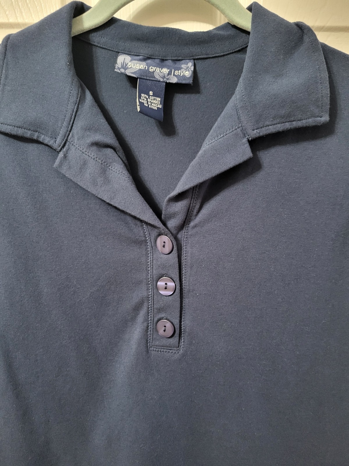 Susan Graver Style Top Womens Small Dark Blue 3 Button Sleeveless Collared Shirt