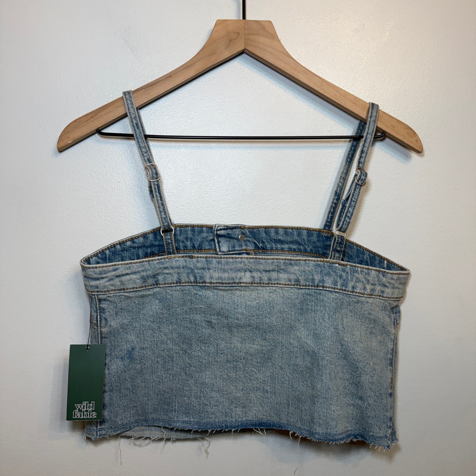 Wild Fable Women’s Denim Cami Crop Top Light Wash Blue Button Front Small NWT