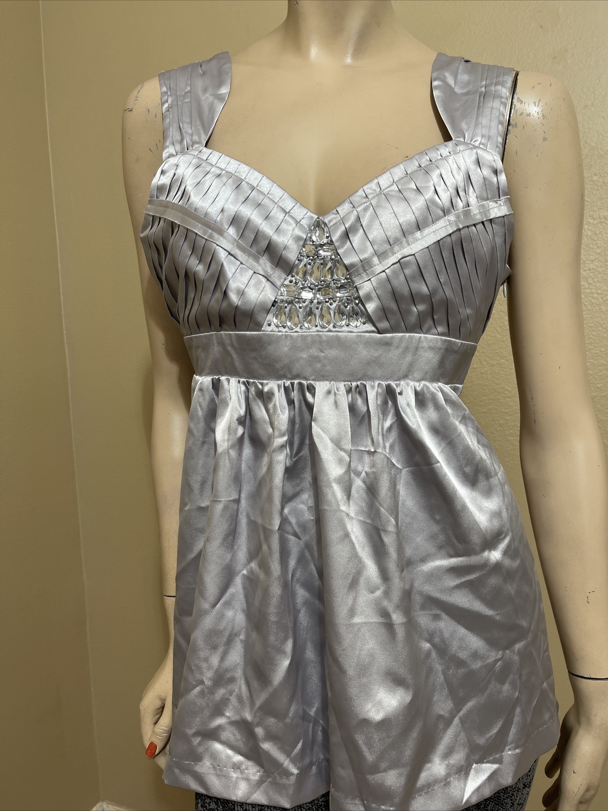 Women’s Grey Silver Polyester Casual Pleated Beaded Zipper Size M Blouse Top