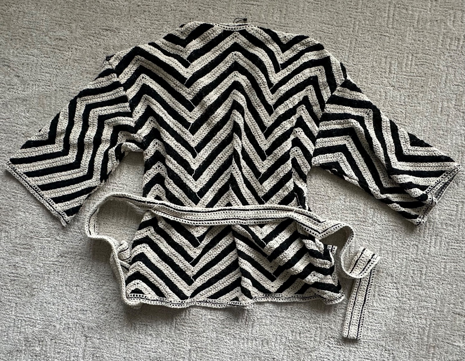 Zara Limited Edition Crochet Kimono with Belt – size M
