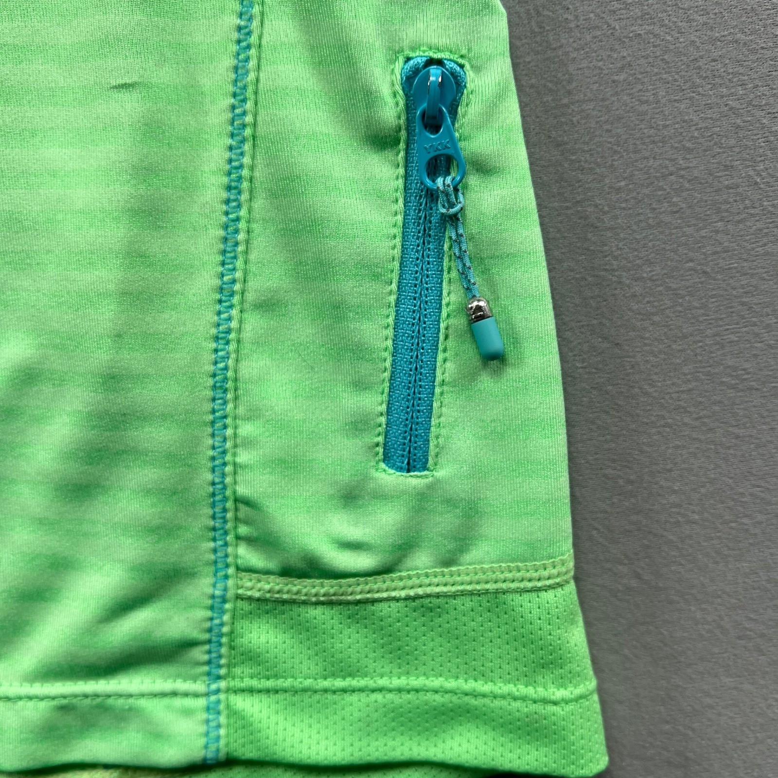 Kirkland Signature Active T Shirt Womens Medium Green Striped Moisture Wicking