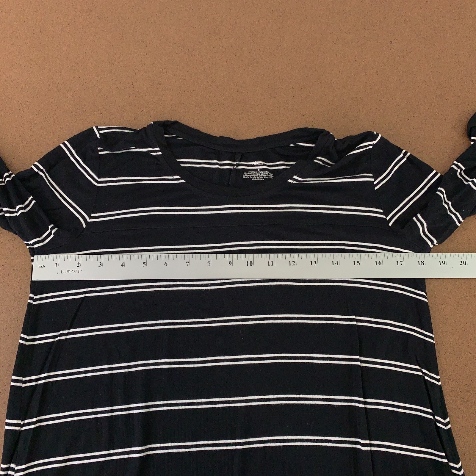 Soma Women’s Size Small Black White Striped Long Sleeve Tunic Tee