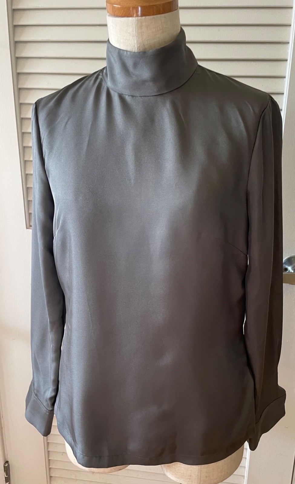 NWT- Ted Baker silver grey mock neck silk long sleeve top size 1 XS US 2