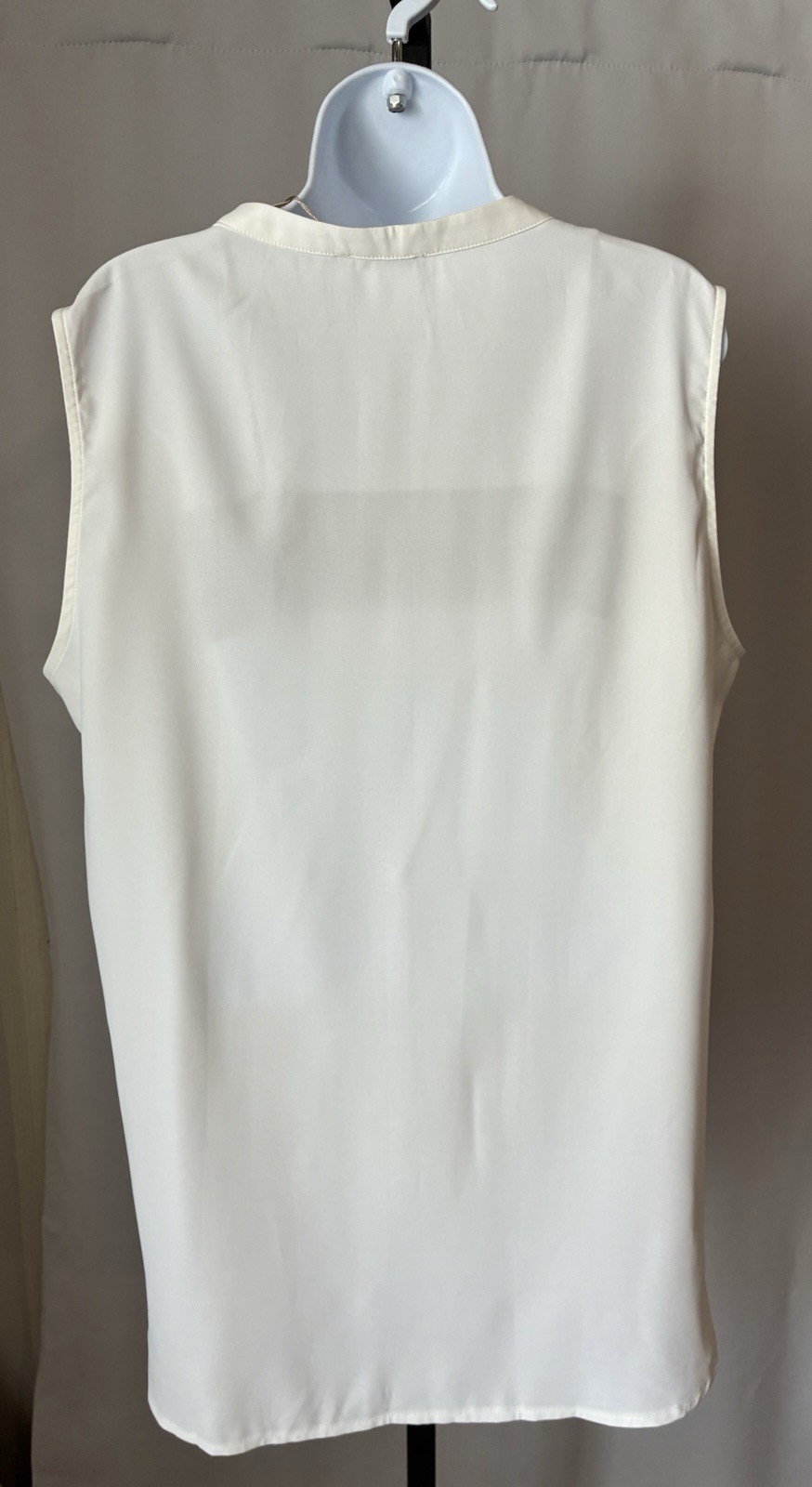 Timeson Women’s White Chiffon V Neck Sleeveless Blouse – Size XL