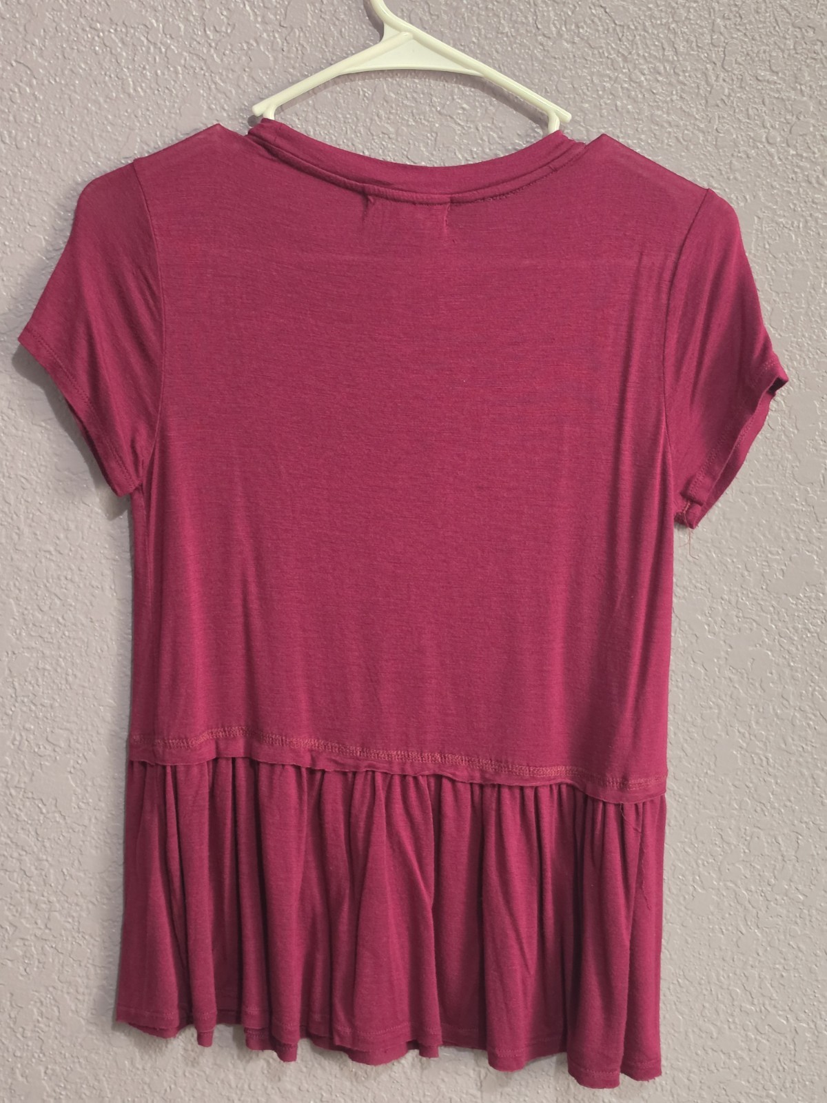 No Comment NY-LA Womens burgundy Top Short Sleeve Crew Neck Shirt Large