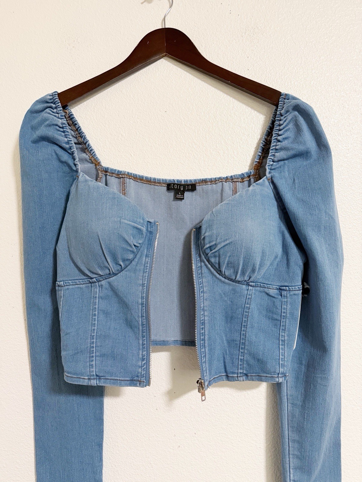 NEW Story On Denim Zip Up Crop Top Blue Size L