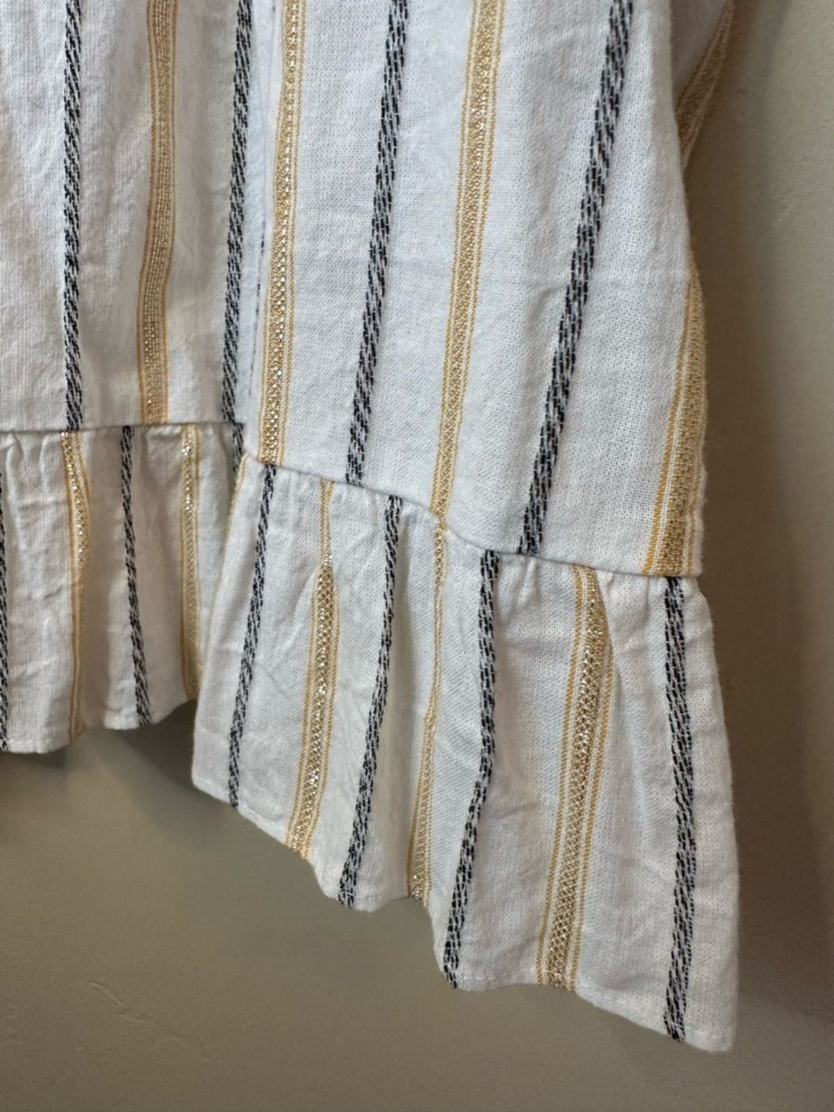 Nine West White Striped Ruffle-Hem Tank Top with Gold & Gray br P2P 23″ Len 27″