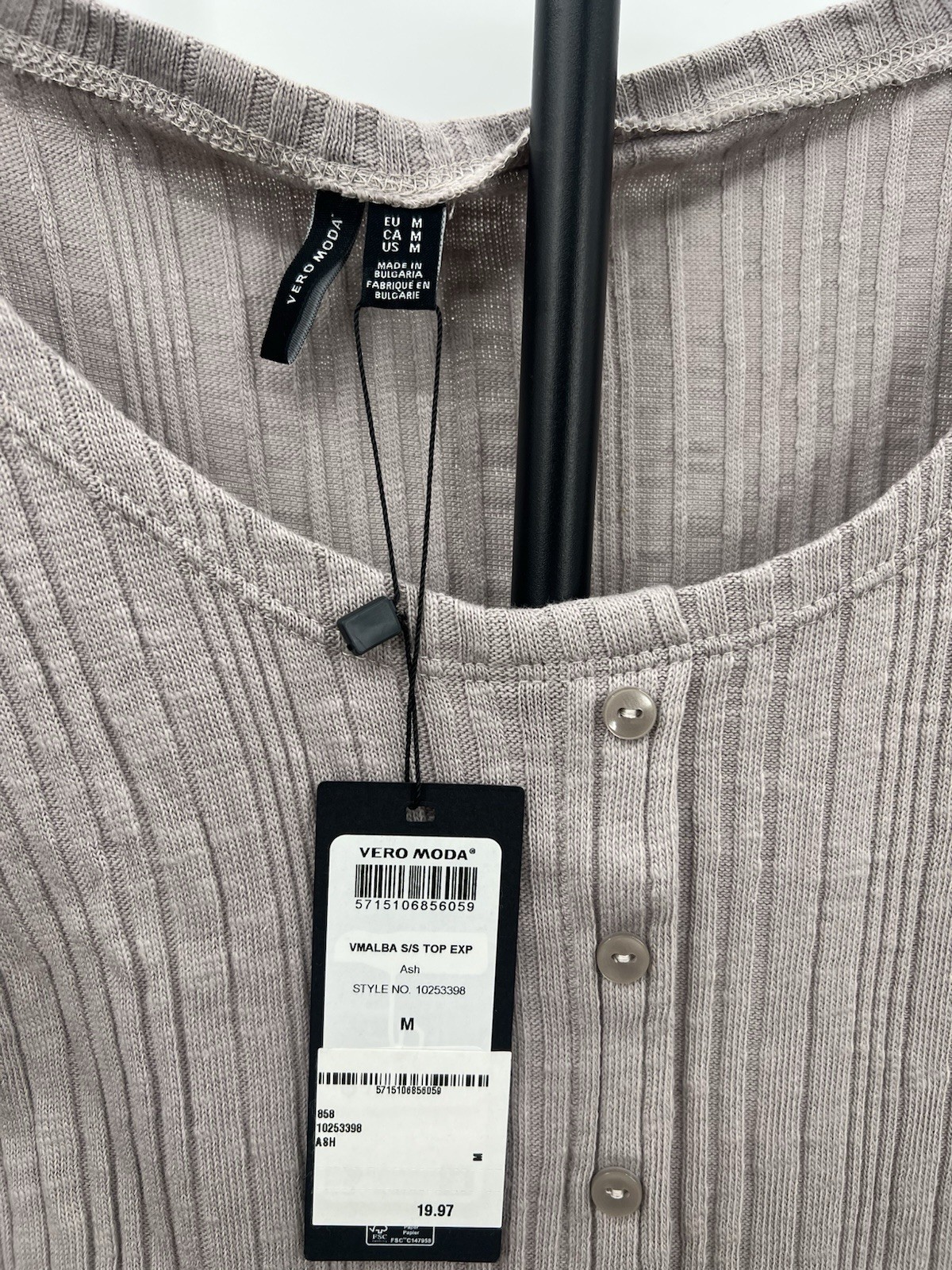 Vero Moda Top Ribbed Button Front Scoop Neck Short Sleeve Taupe Ash NWT – M