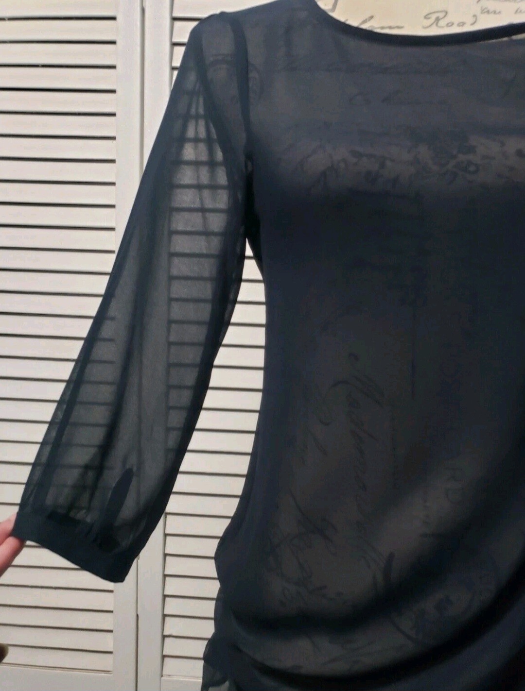 Banana Republic Sheer Top Women’s Small Black 3/4 Sleeve Elastic Waist Ruffle