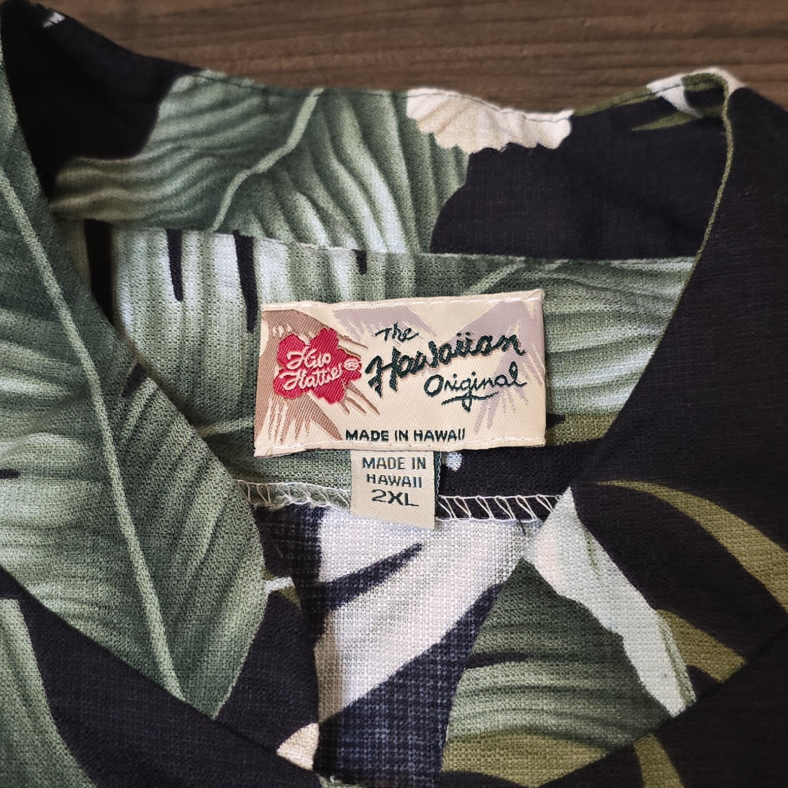 Hilo Hattie Hawaiian Orchid Palm Tree Blouse 2XL Black White Tropical Aloha