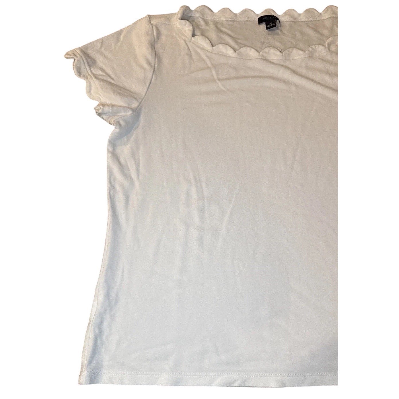 Ann Taylor Factory Scalloped Top Women XL White Short Sleeve Aesthetic Classic