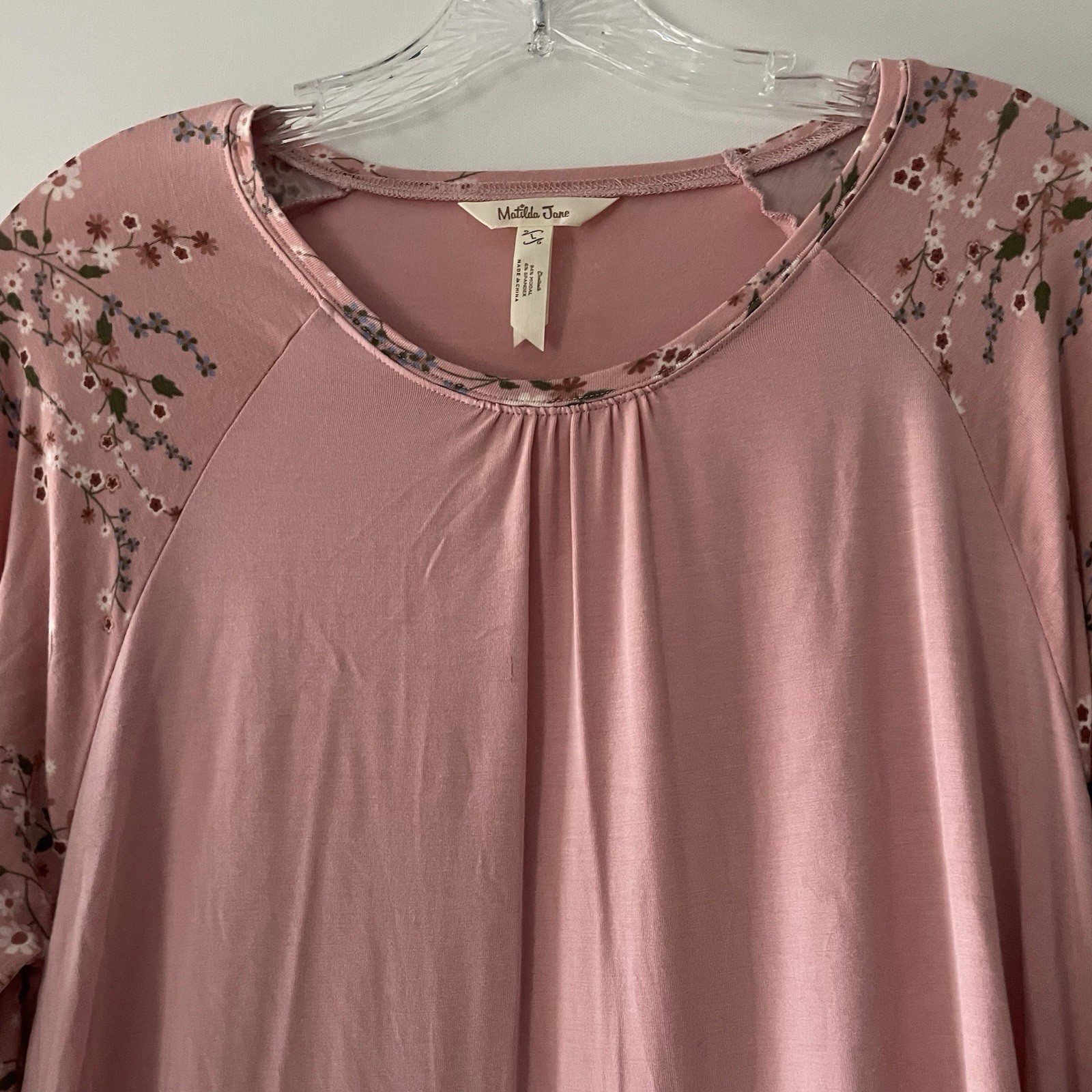 Matilda Jane Dream Chasers Dose of Pink Floral Size Large Soft Shirt Top Logo