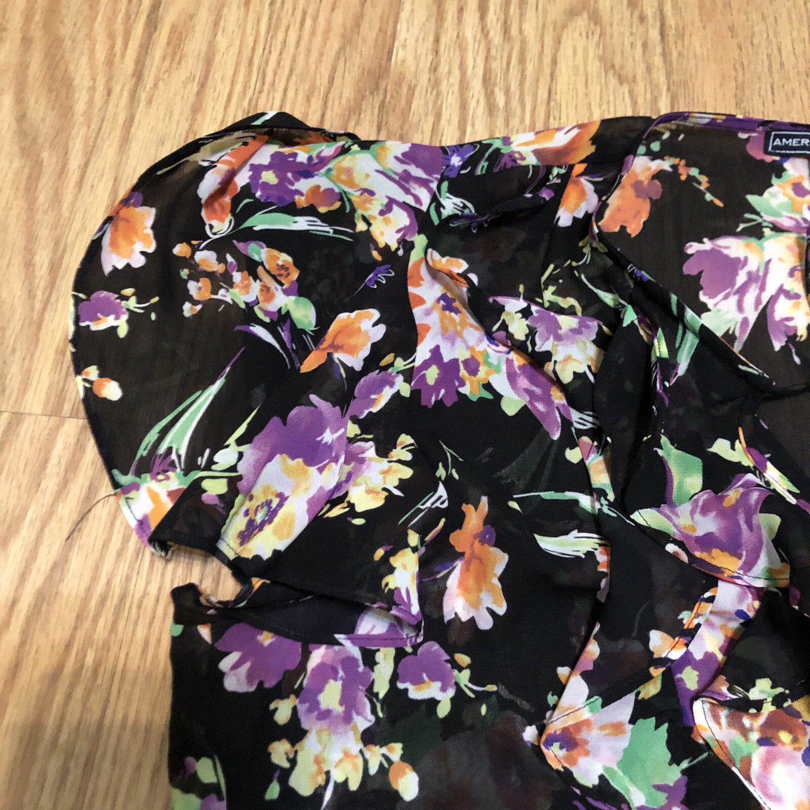 american living short sleeve floral print blouse size medium M polyster sheer