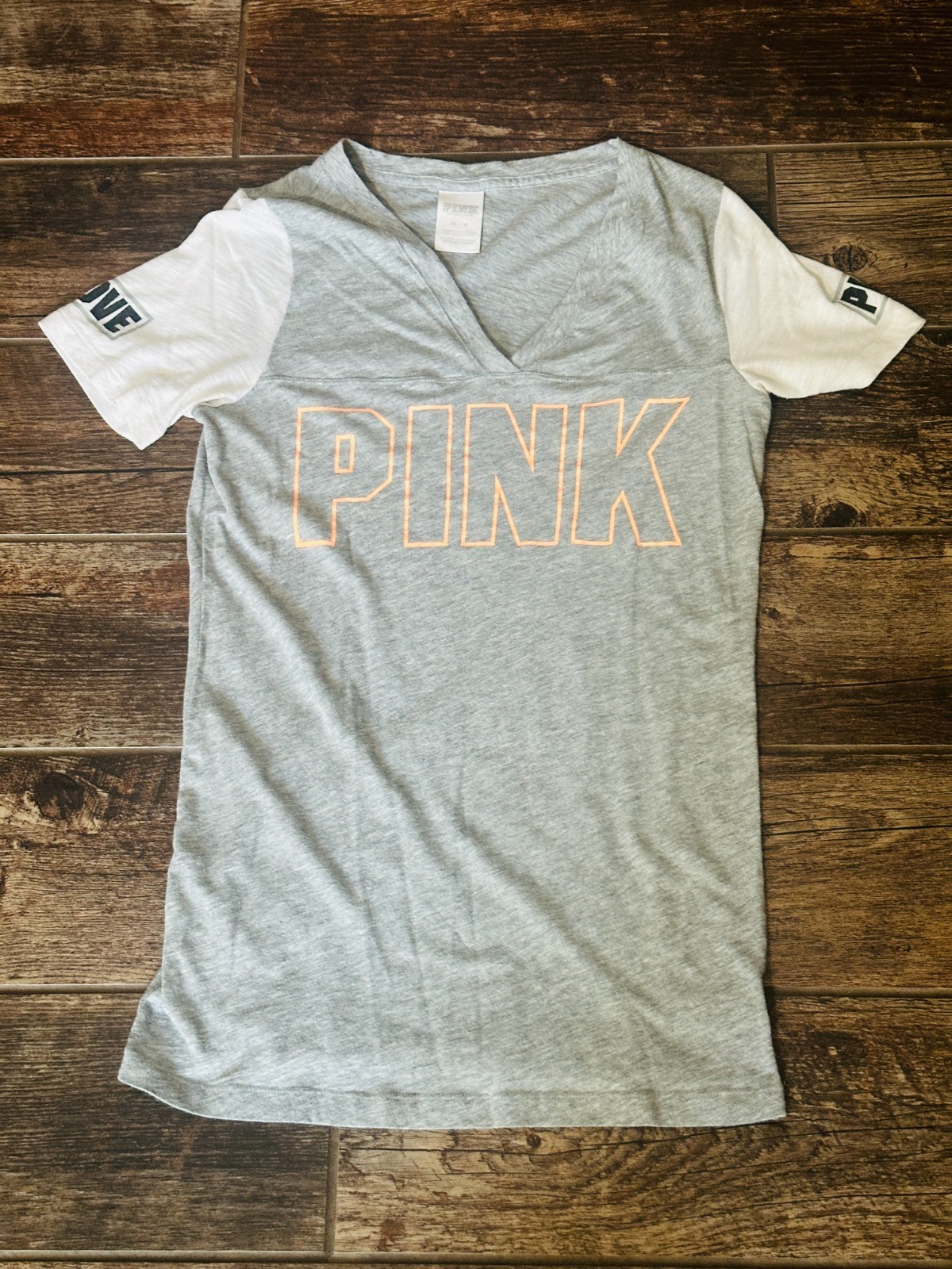 Love Pink Logo Gray T-Shirt Size Women’s Medium Short Sleeve Victoria’s Secret