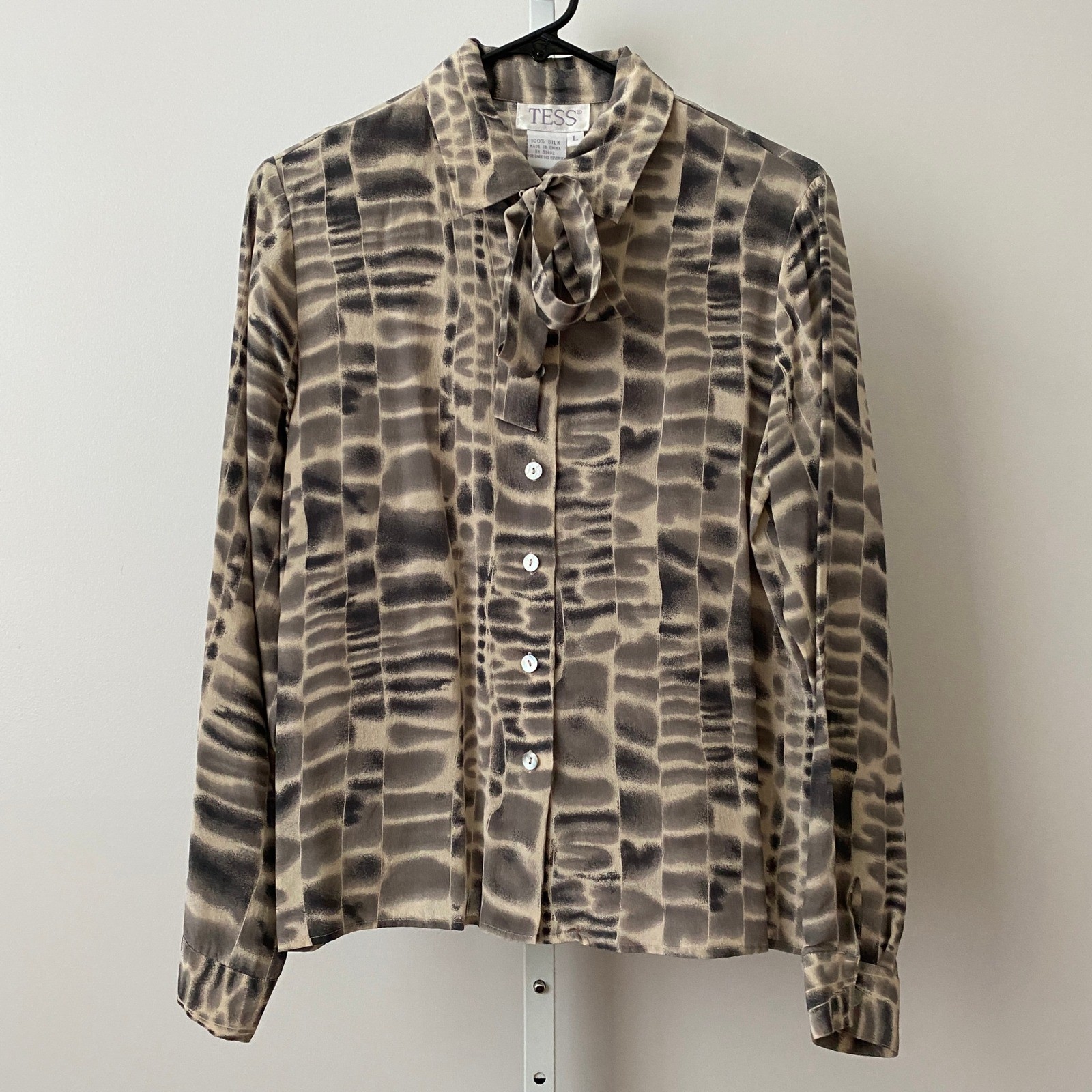 TESS Silk Office Siren Academia Pussy Bow Abstract Animal Print Blouse L Brown