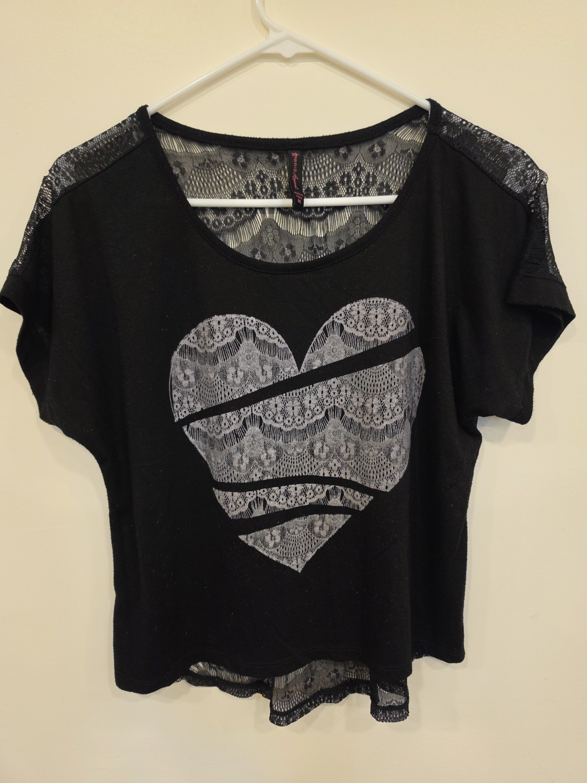 Hybrid Apparel Women’s M Heart Lace Back Shortsleeve Grunge Emo Layer Y2k Goth