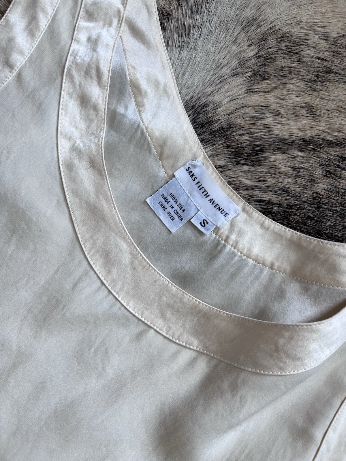 NWOT Saks Fifth Avenue Ivory 100% Silk Top Sleeveless SZS Ultralight And Soft
