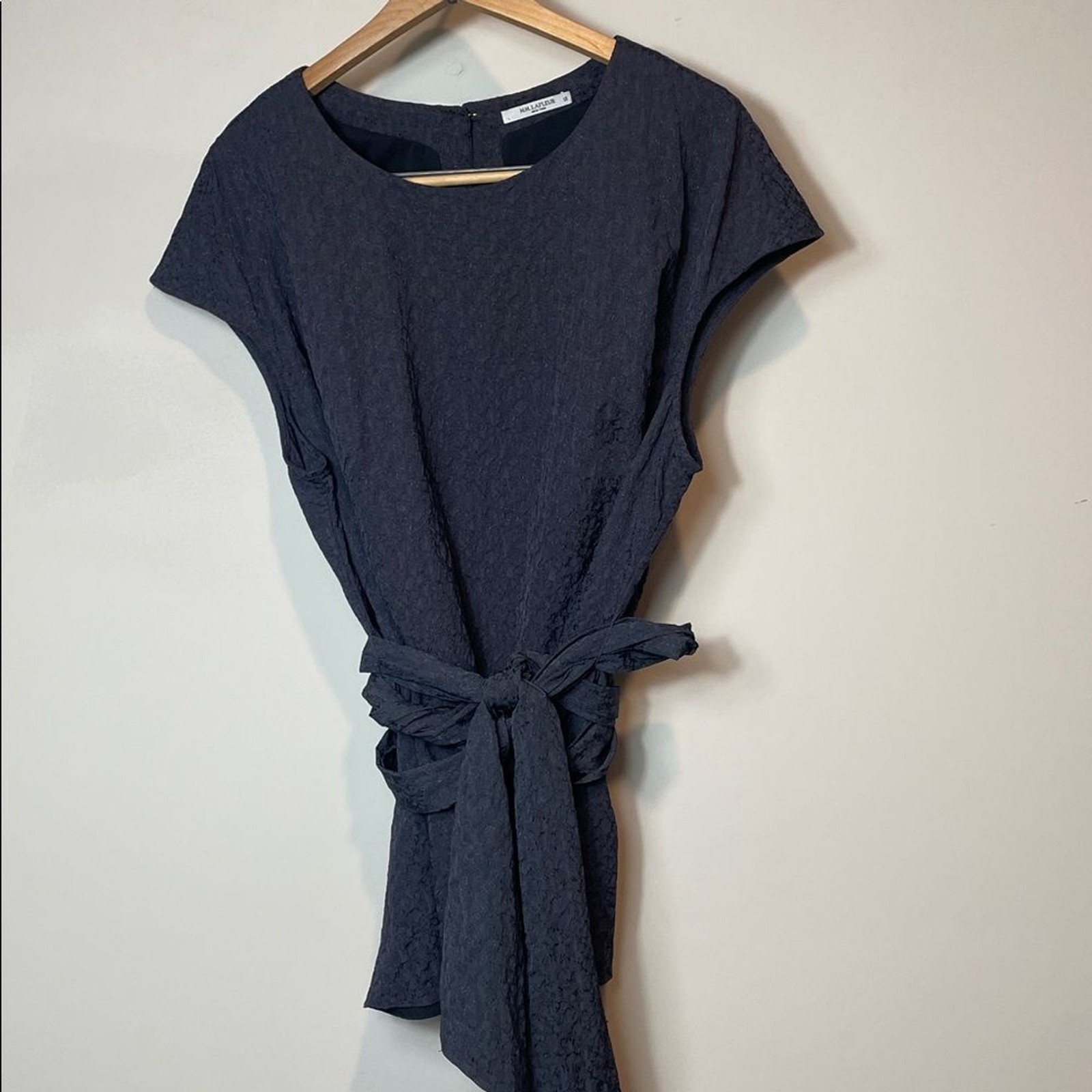 M.M. LaFleur Textured Belted Tunic Top Navy Blue Plus Size 2+ US 22
