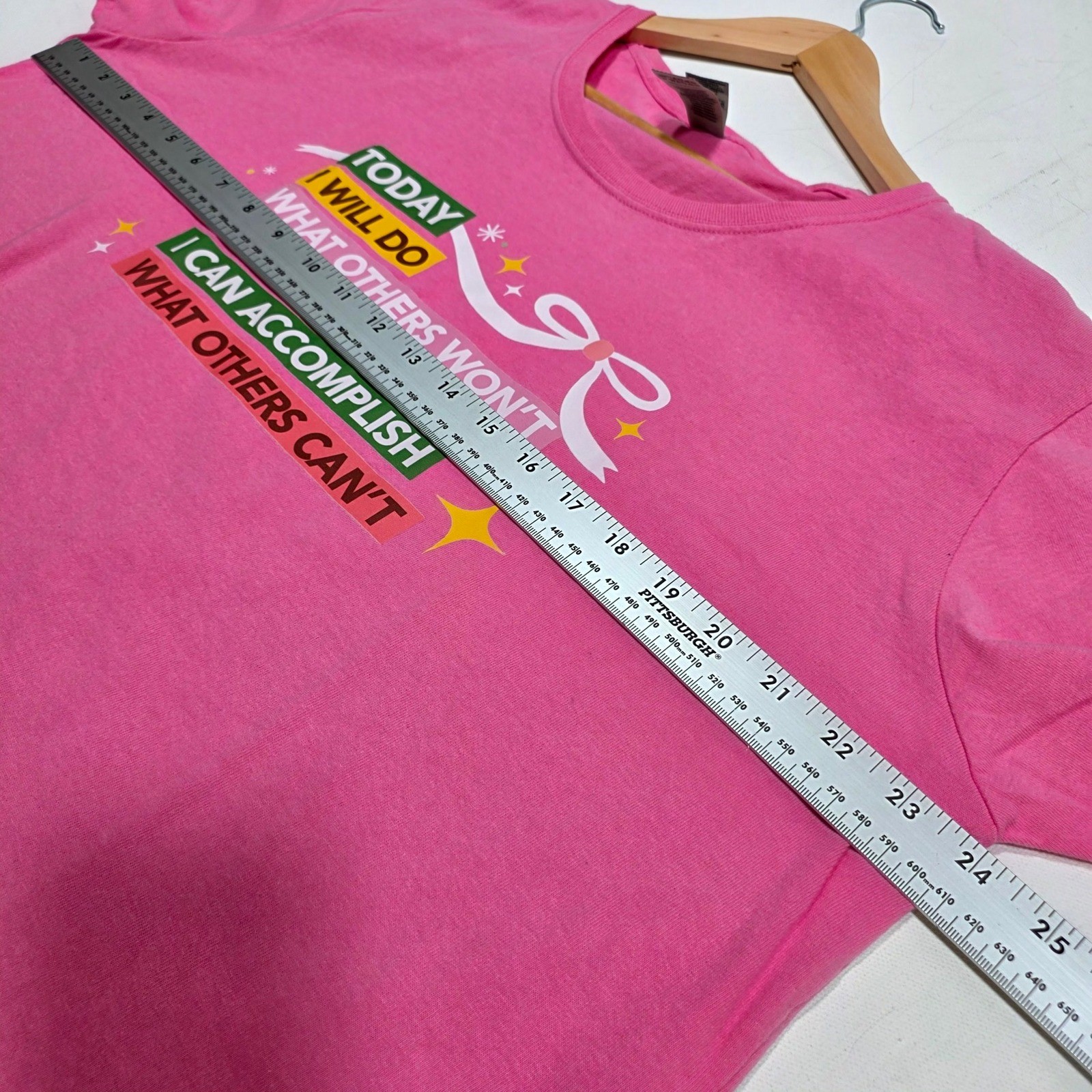Gildan Graphic Tee Womens 2XL Pink Motivational Quote Bow Inspirational Shirt