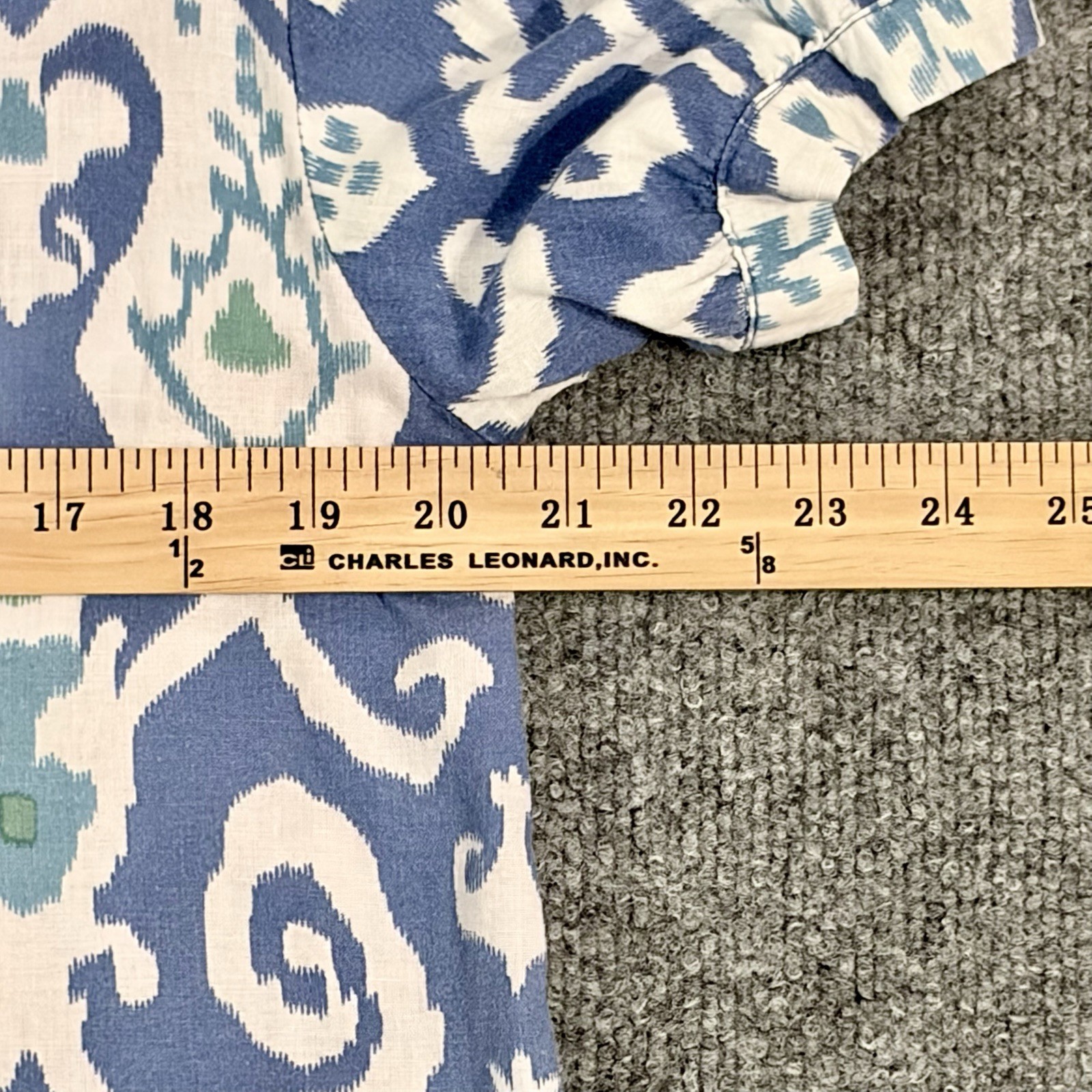 Christian Siriano Blue and White Ikat Top Size Small