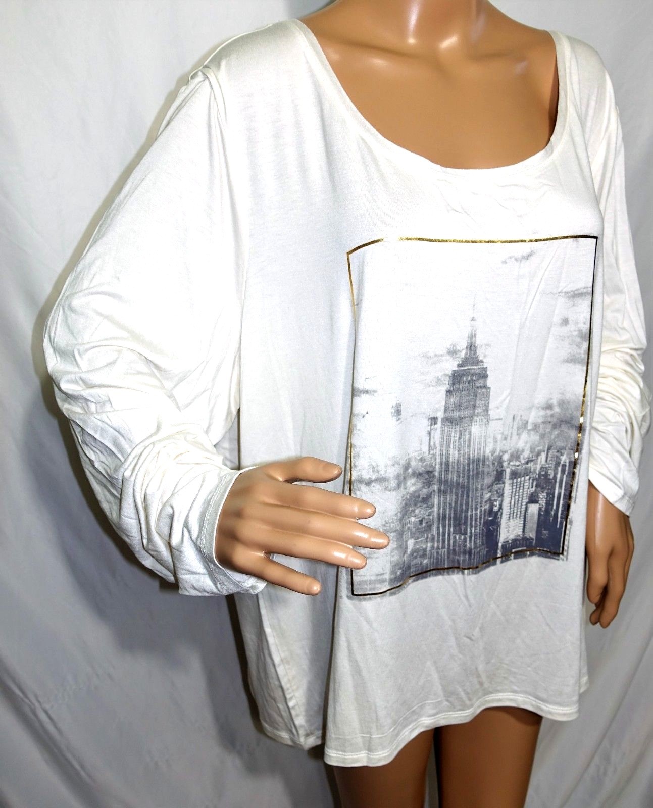 CATO WOMEN PLUS 22/24 26/28 EGRET GOLD NEW YORK PRINT TEE T SHIRT TOP BLOUSE