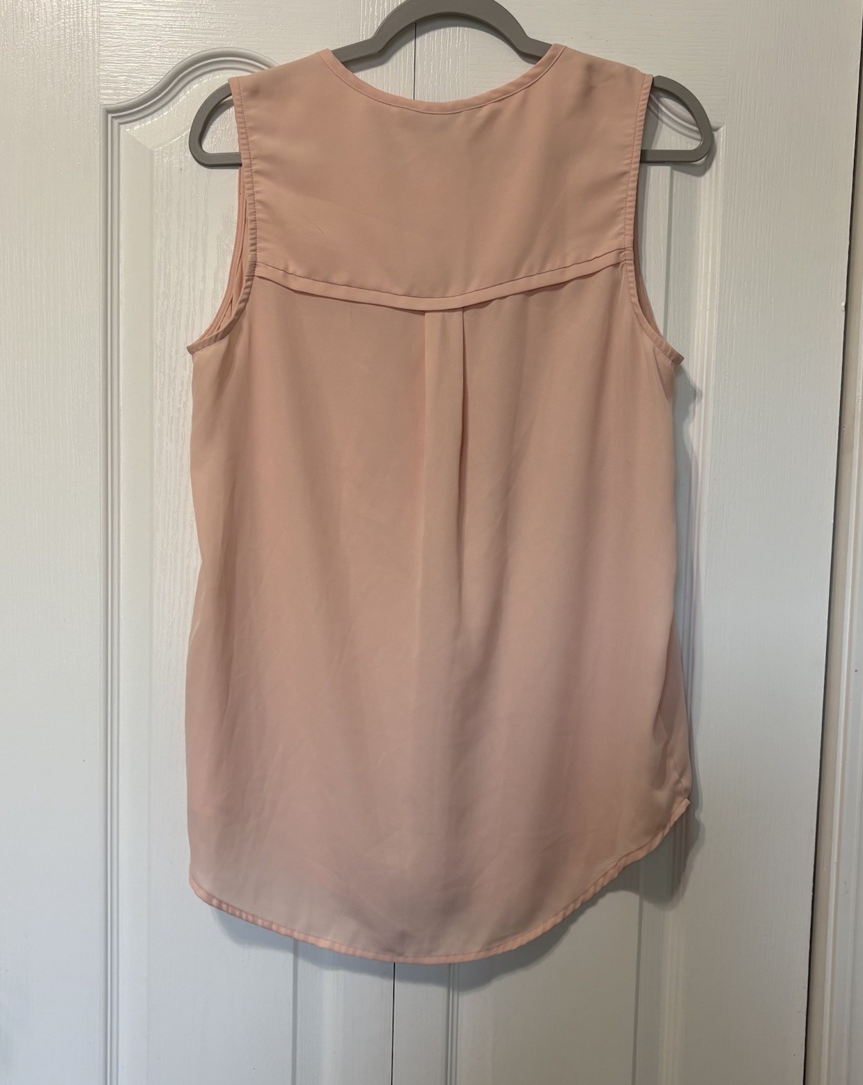 OVI Pink Sleeveless V-Neck Button Front Blouse L 100% Polyester Casual B1414