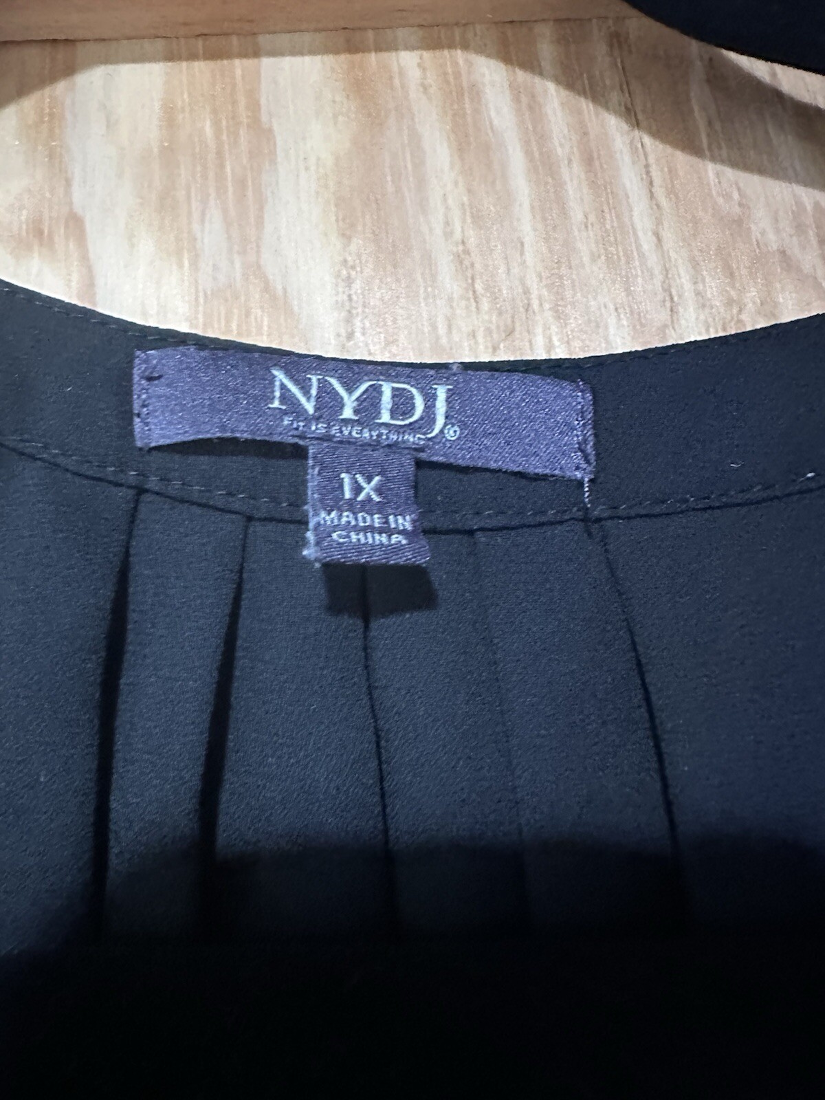 NYDJ Black Silky Chiffon Pintuck Blouse With 3/4 Sleeves Size 1X Plus Size
