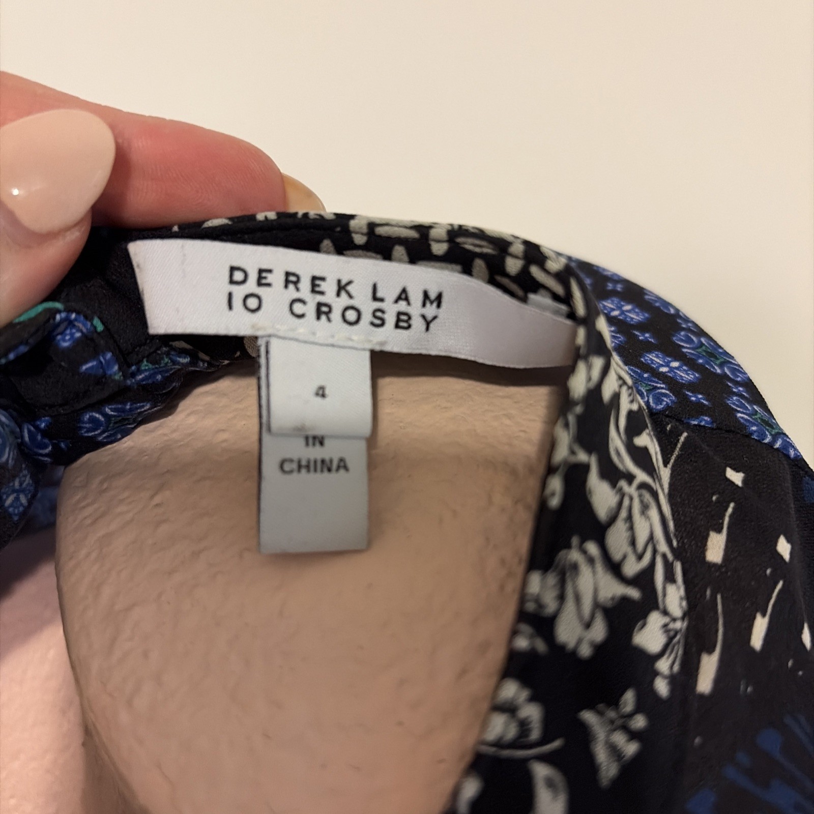 DEREK LAM IO CROSBY Women’s Silk Ruffed Blouse Sz 4 geometric botanical pattern