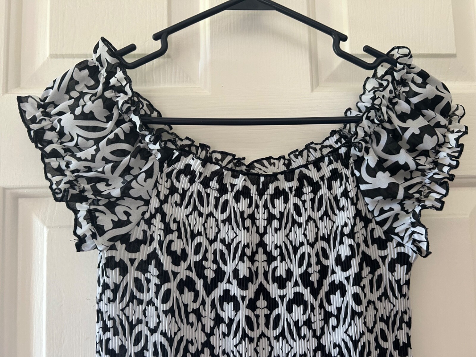 Agora shirred tunic top, Black / white geometric pattern, ladies size small