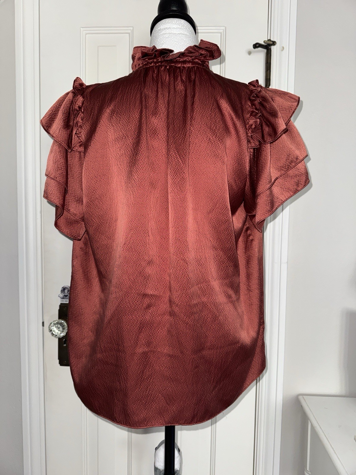 HUNTER BELL New York Ginger/Rust 100% Silk Ruffles Shoulder Blouse Size Small