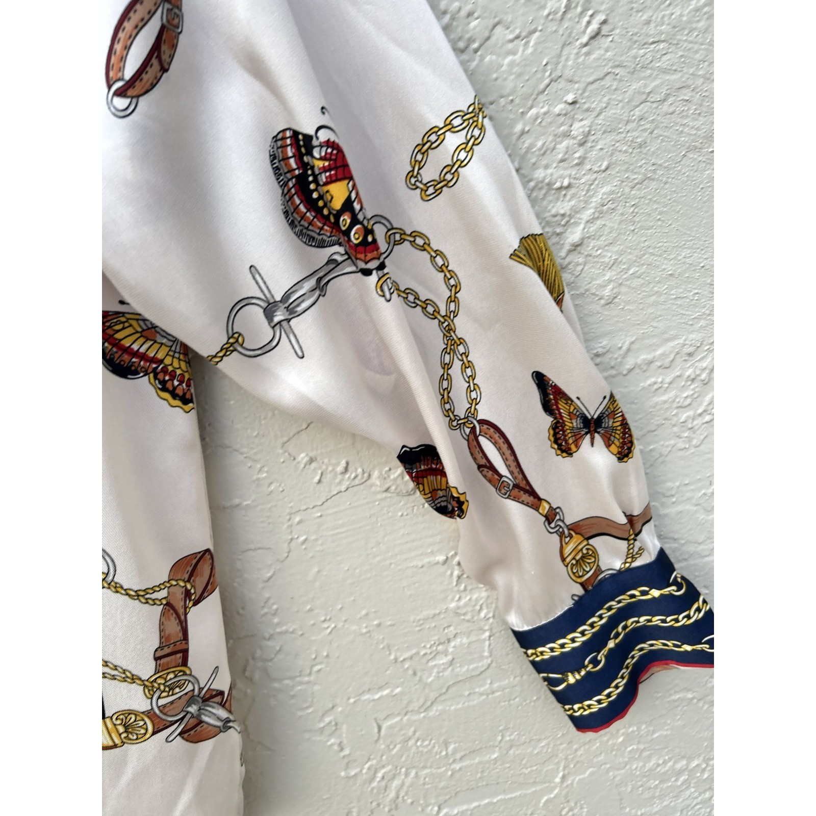 Zara Basic Equestrian Butterfly Chain Print Blouse Cream Satin Long Sleeve M