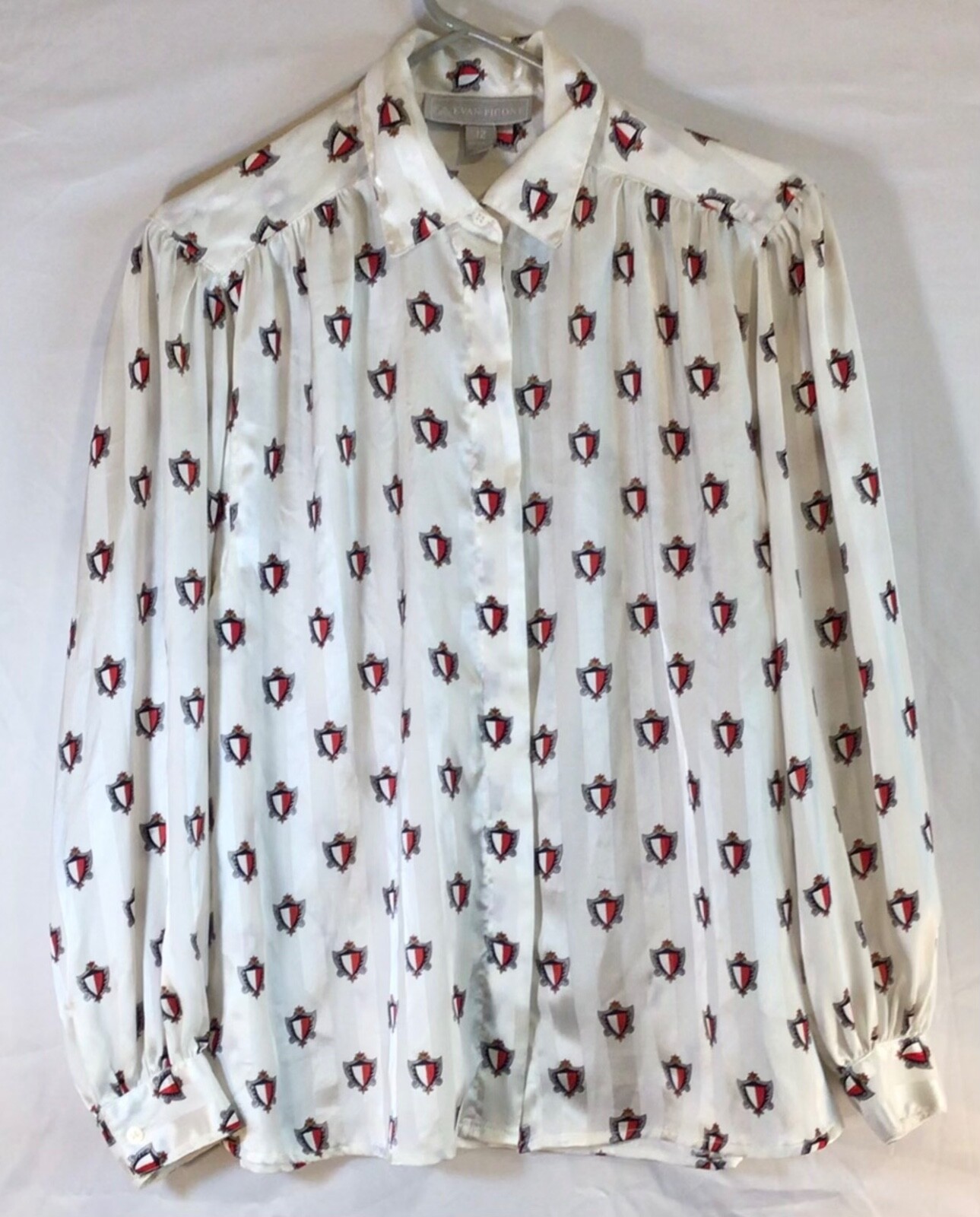 Evan Picone Blouse 12 Vintage Crest Print Satin Ivory Classic Preppy Elegant usa