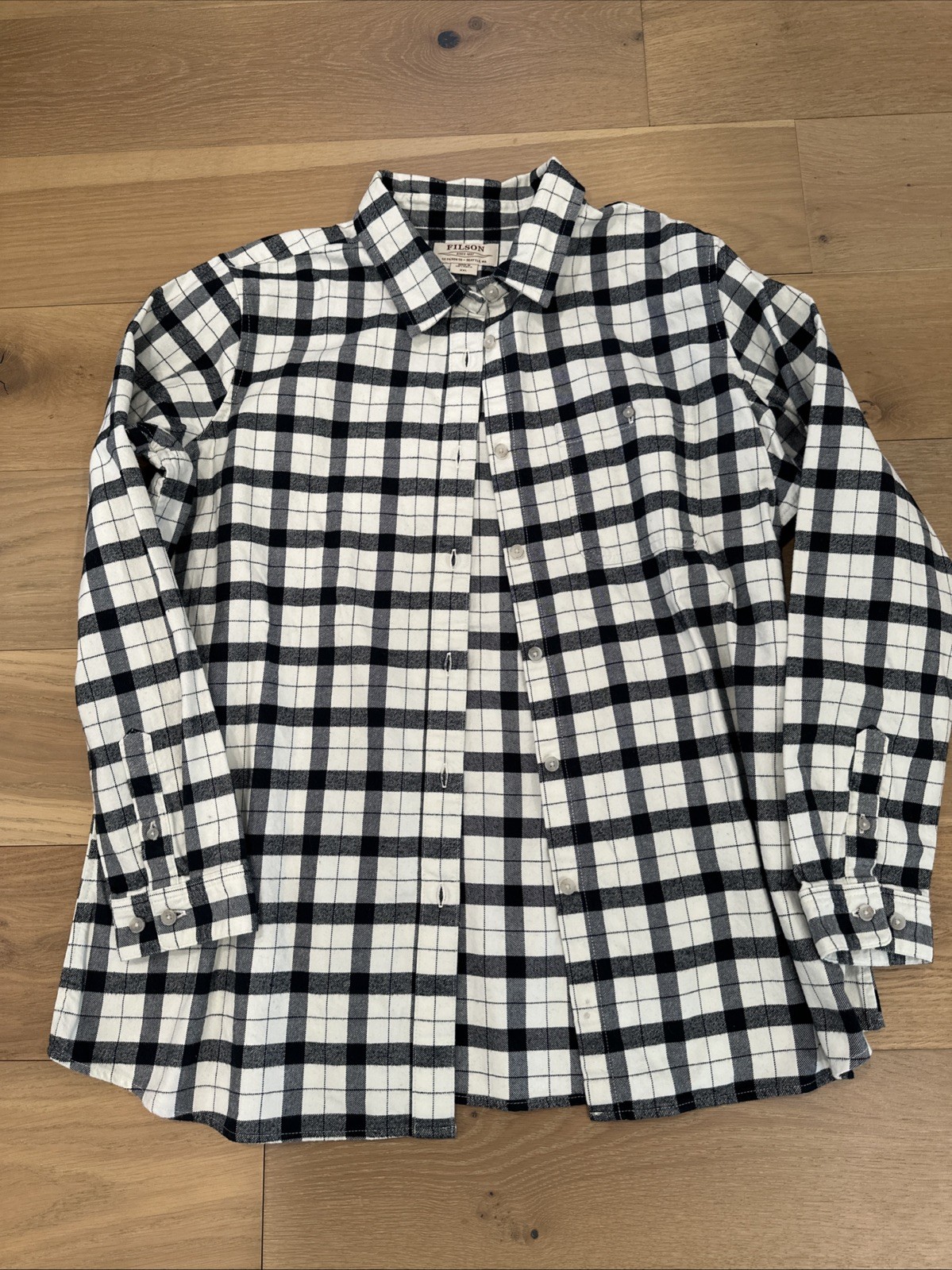 Filson Alaskan Guide Plaid Creme Black Flannel Long Sleeve Shirt Women’s XXL