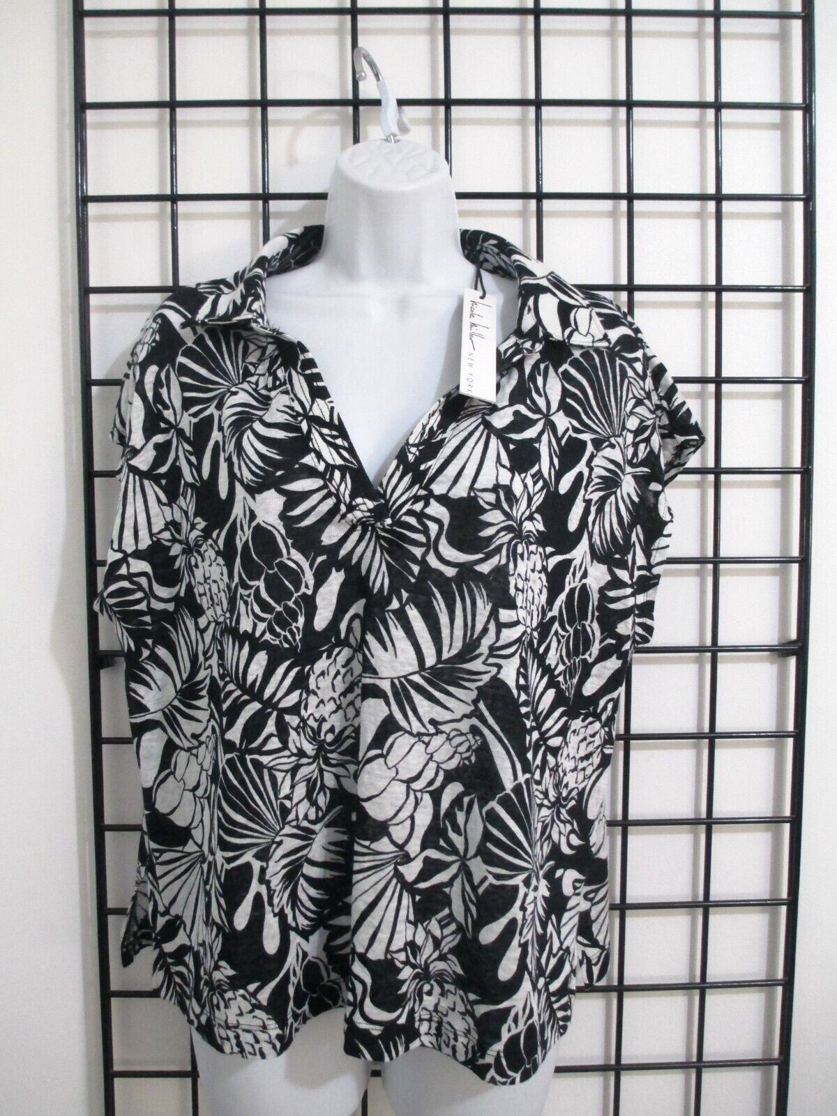 “NEW” NICHOLE MILLER 🌸 LARGE==BLACK & WHITE TROPICAL PRINT / LINEN KNIT BLOUSE