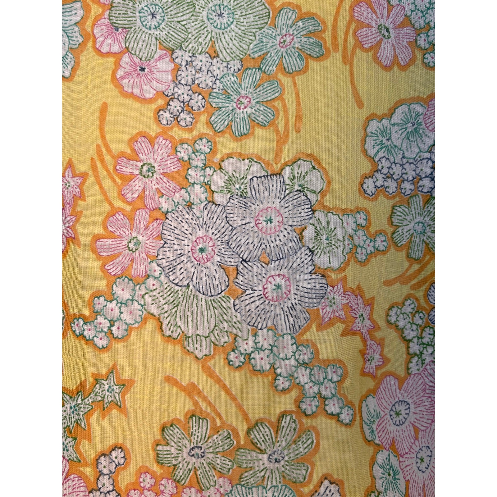 Vintage 70s Floral Mod Disco Blouse Yellow Pastel Dagger Collar Flower Buttons