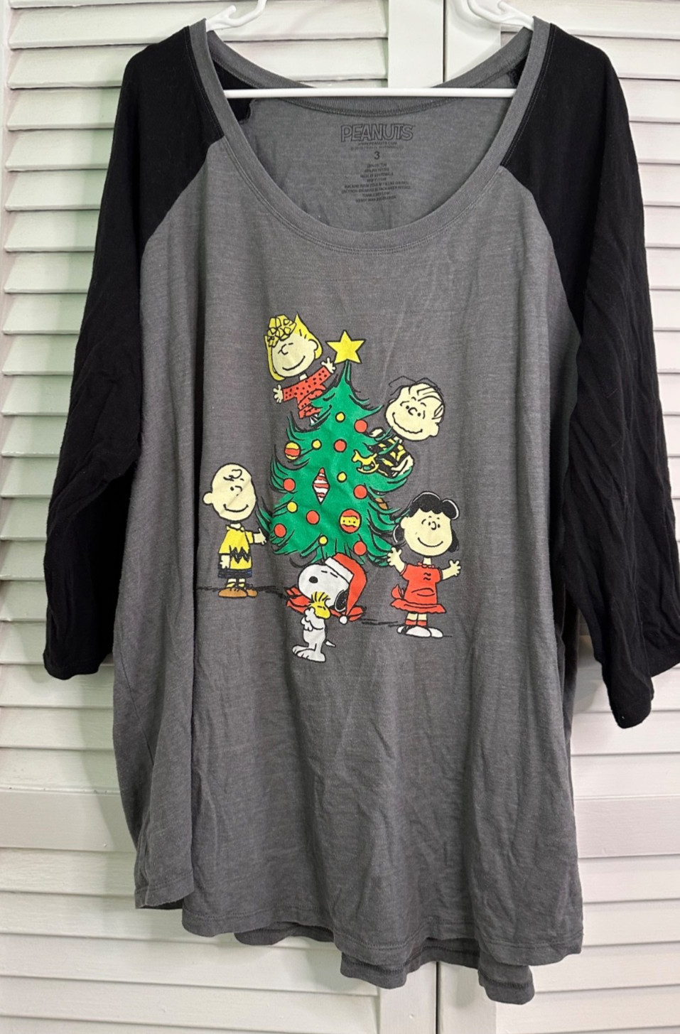 Torrid Size 3 22/24 Peanuts Charlie Brow Christmas Gray Raglan 3/4 Sleeve Tee