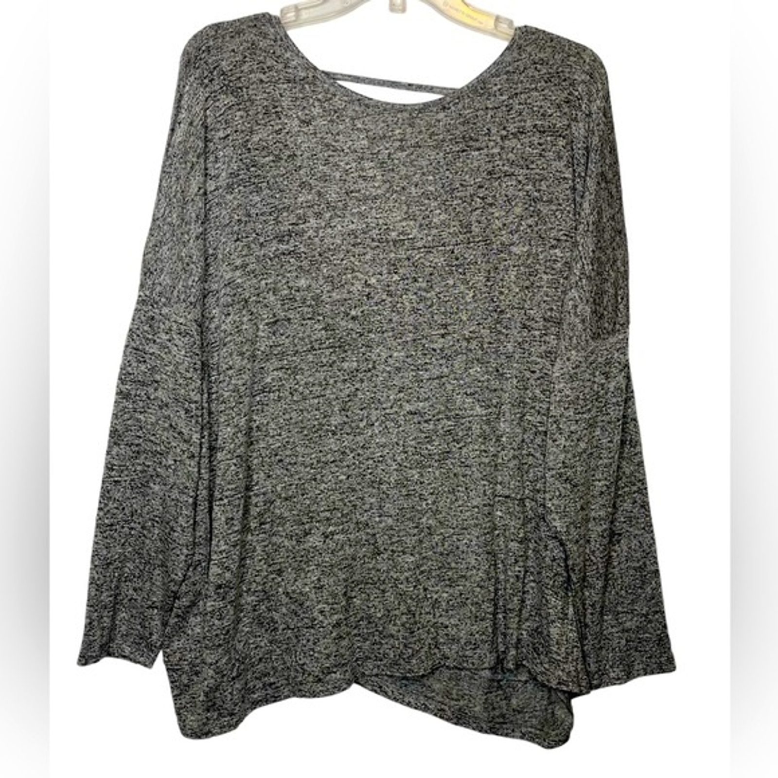 Cherish Heather Keyhole Back Knit Top Sz M