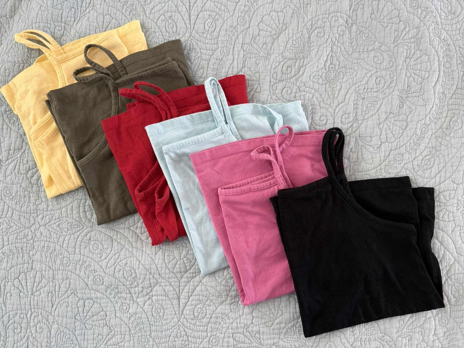 Old Navy Women’s Solid Multicolor Camisole Tank Top 6-Pack XS Straps
