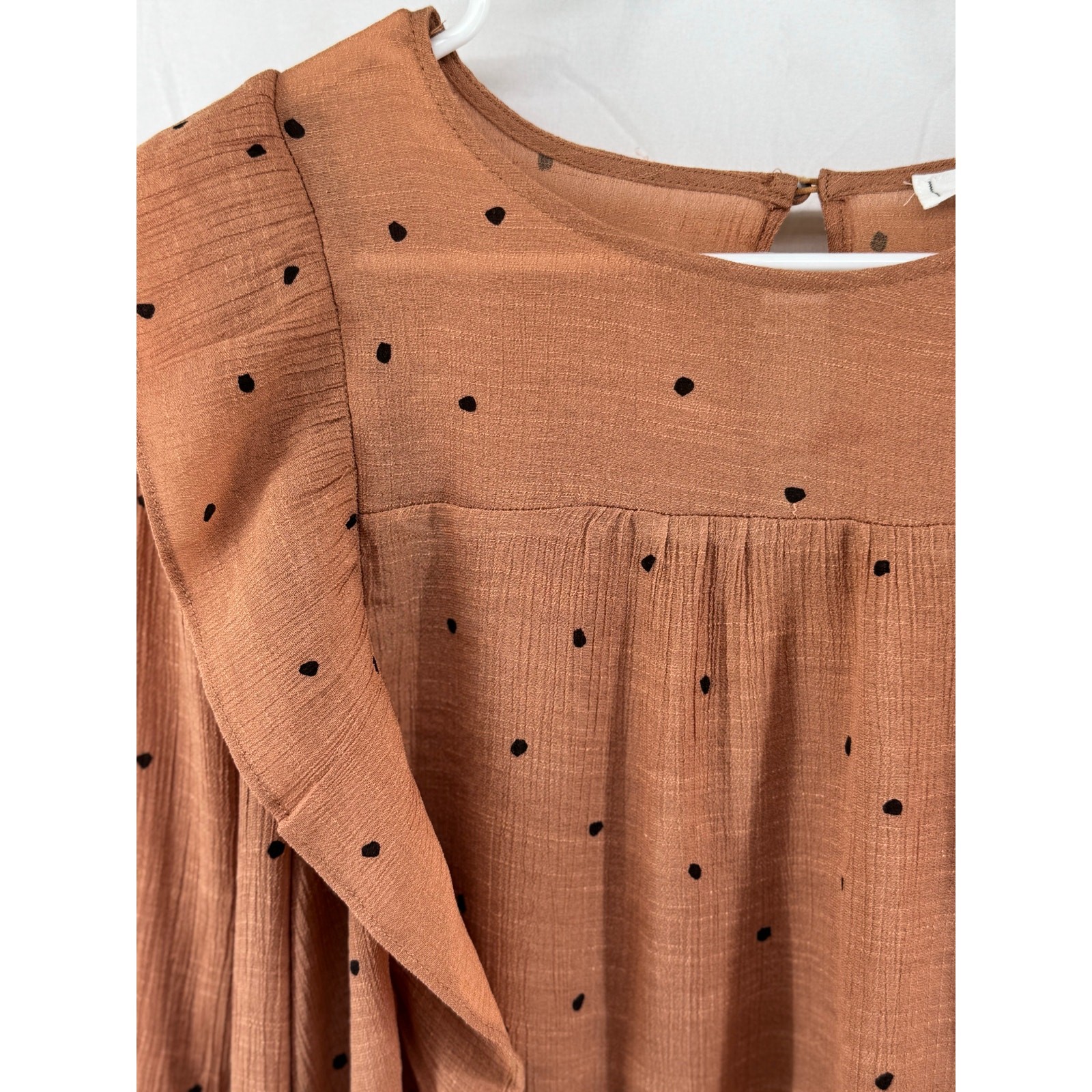 Mine L women’s rust orange, long sleeved ruffle pesent blouse