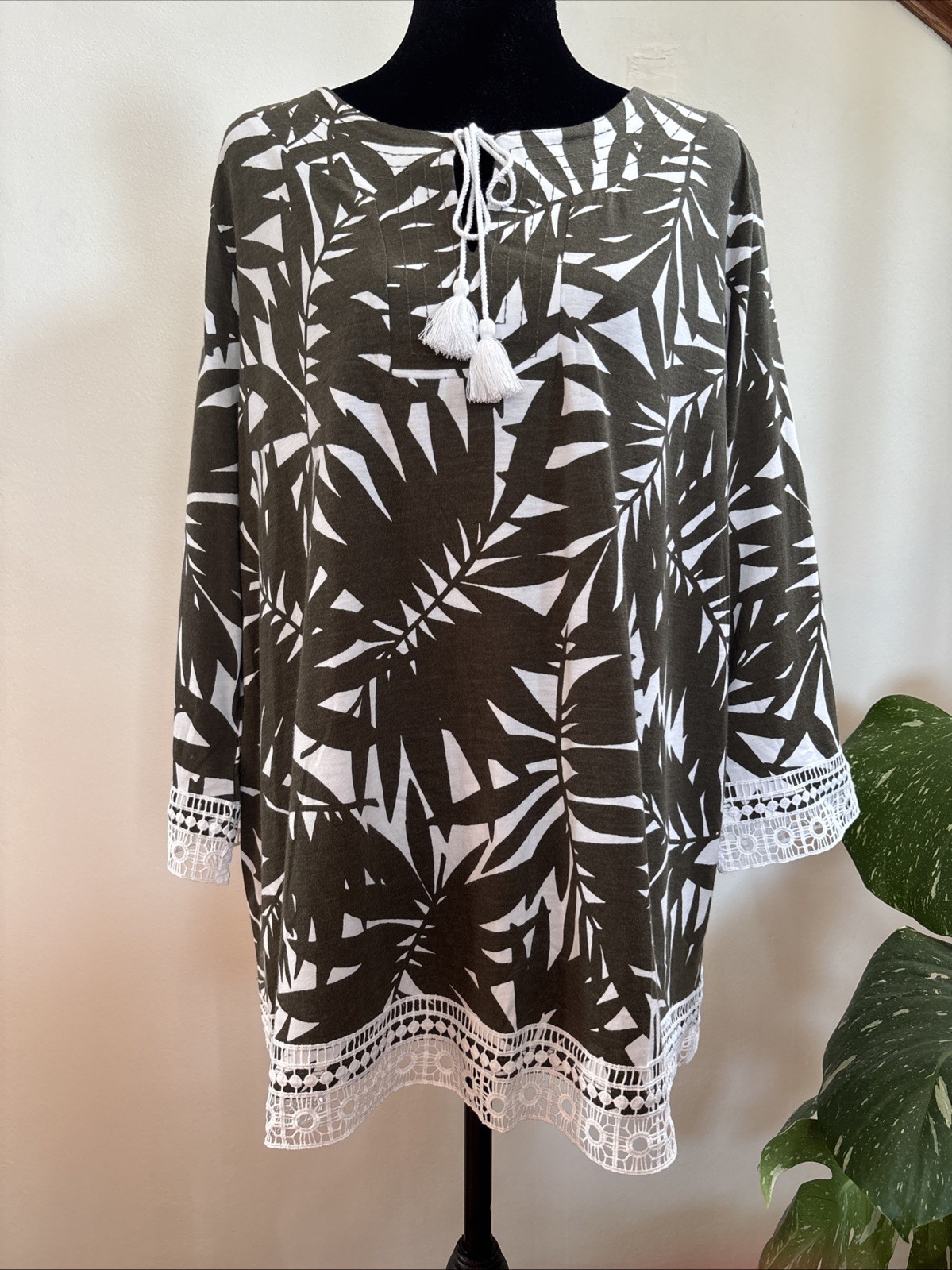 NEW Talbots Olive White Leaf Print Top Tie Neck Tunic Lace Trim 3/4 Sleeve 2xp